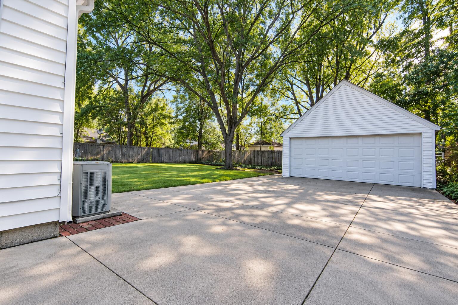 714 Ashley Drive Kalamazoo MI 49048