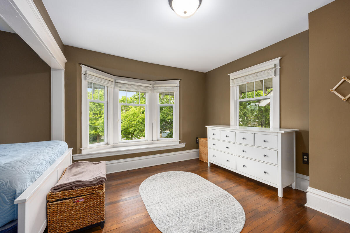 220 Hampton Avenue SE Grand Rapids MI 49506