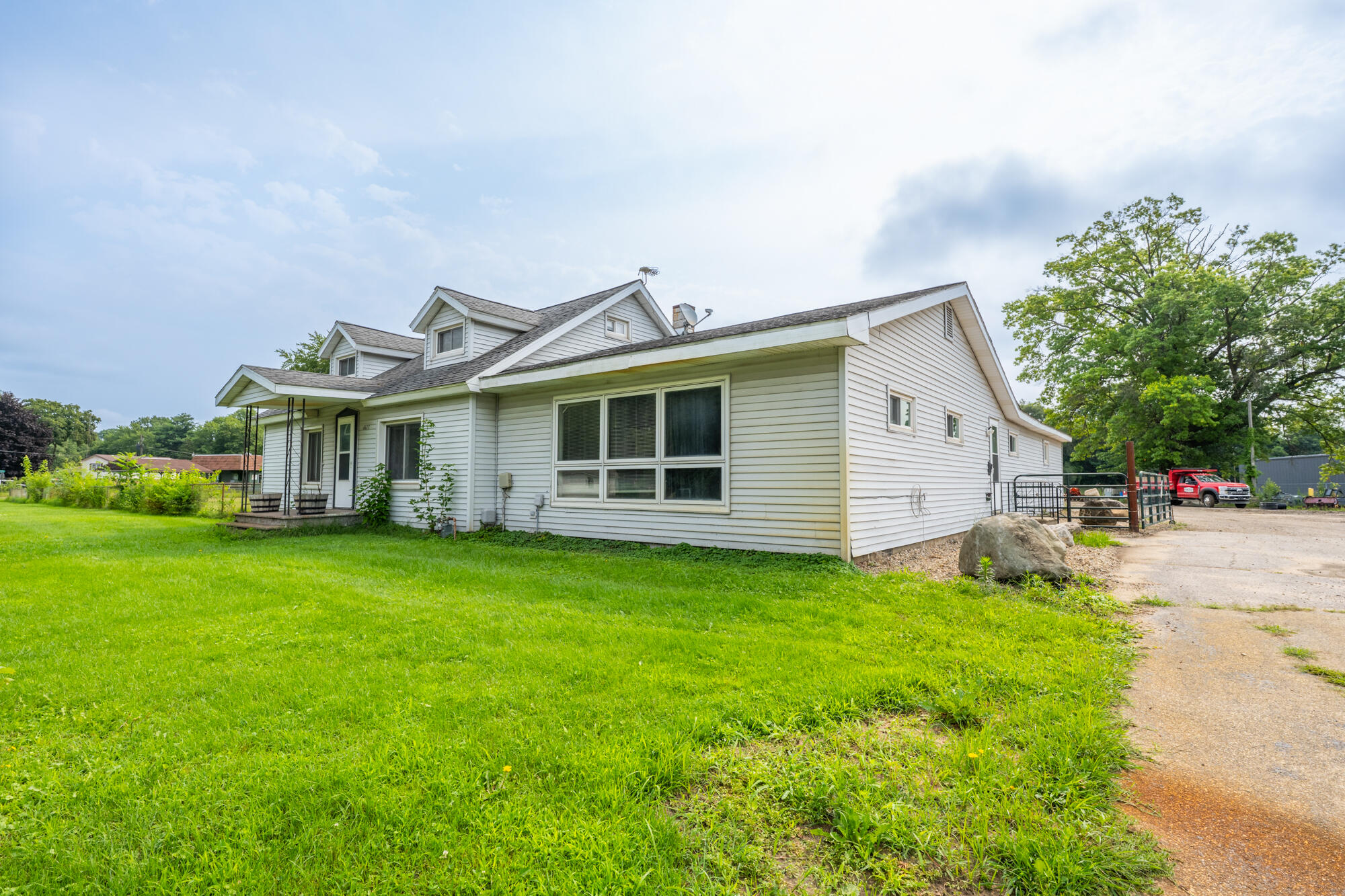 4617 Paw Paw Lake Road Coloma MI 49038