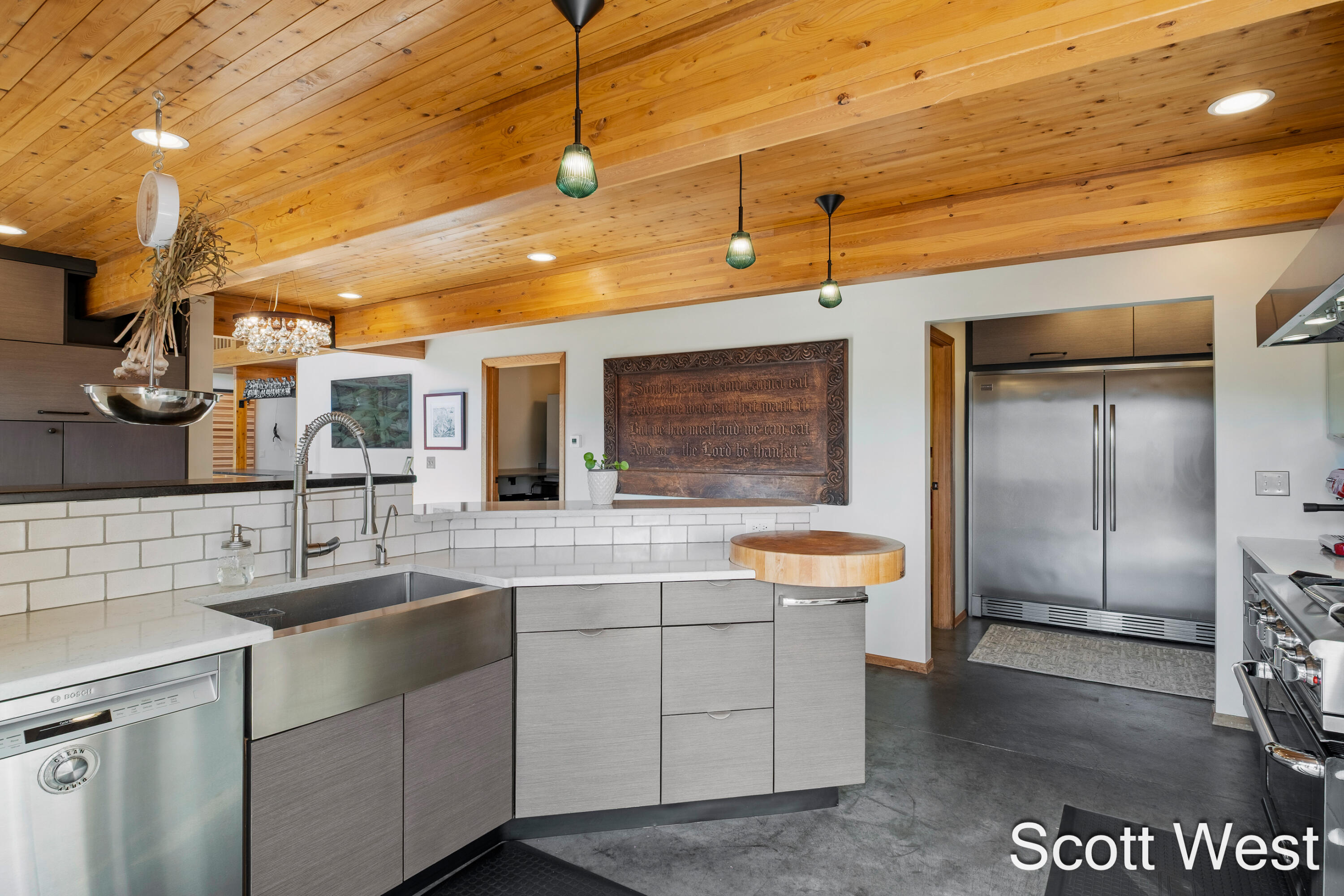 2870 Grand River Drive NE Grand Rapids MI 49525