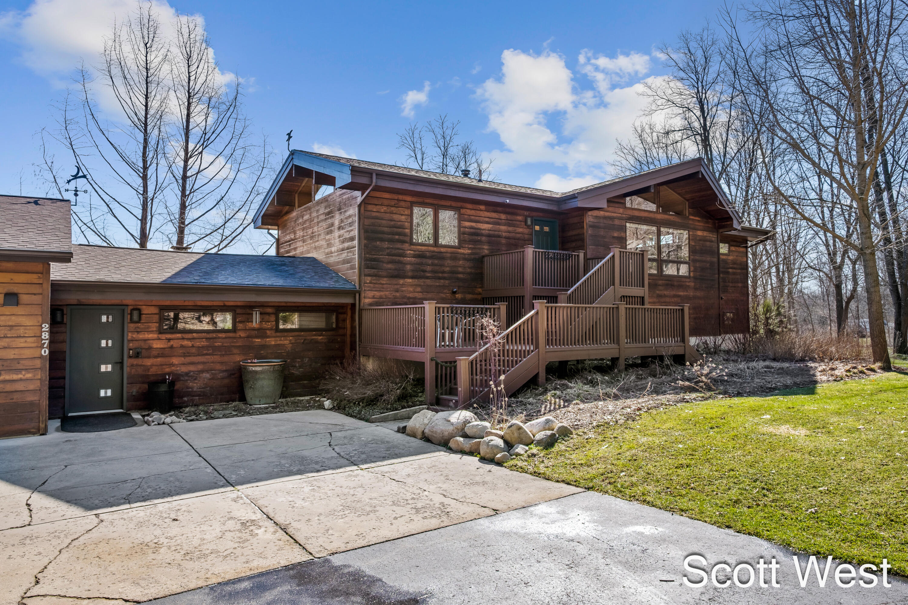 2870 Grand River Drive NE Grand Rapids MI 49525