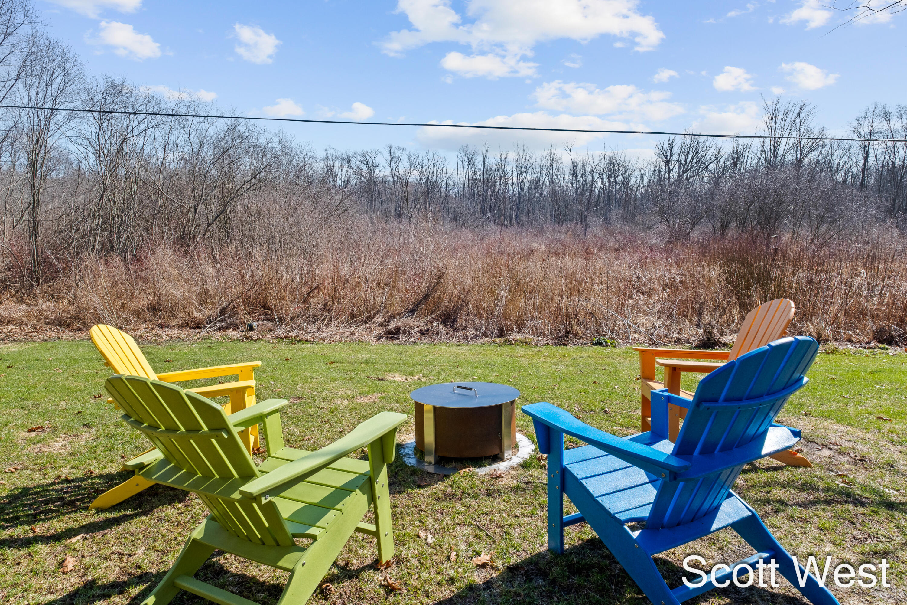 2870 Grand River Drive NE Grand Rapids MI 49525
