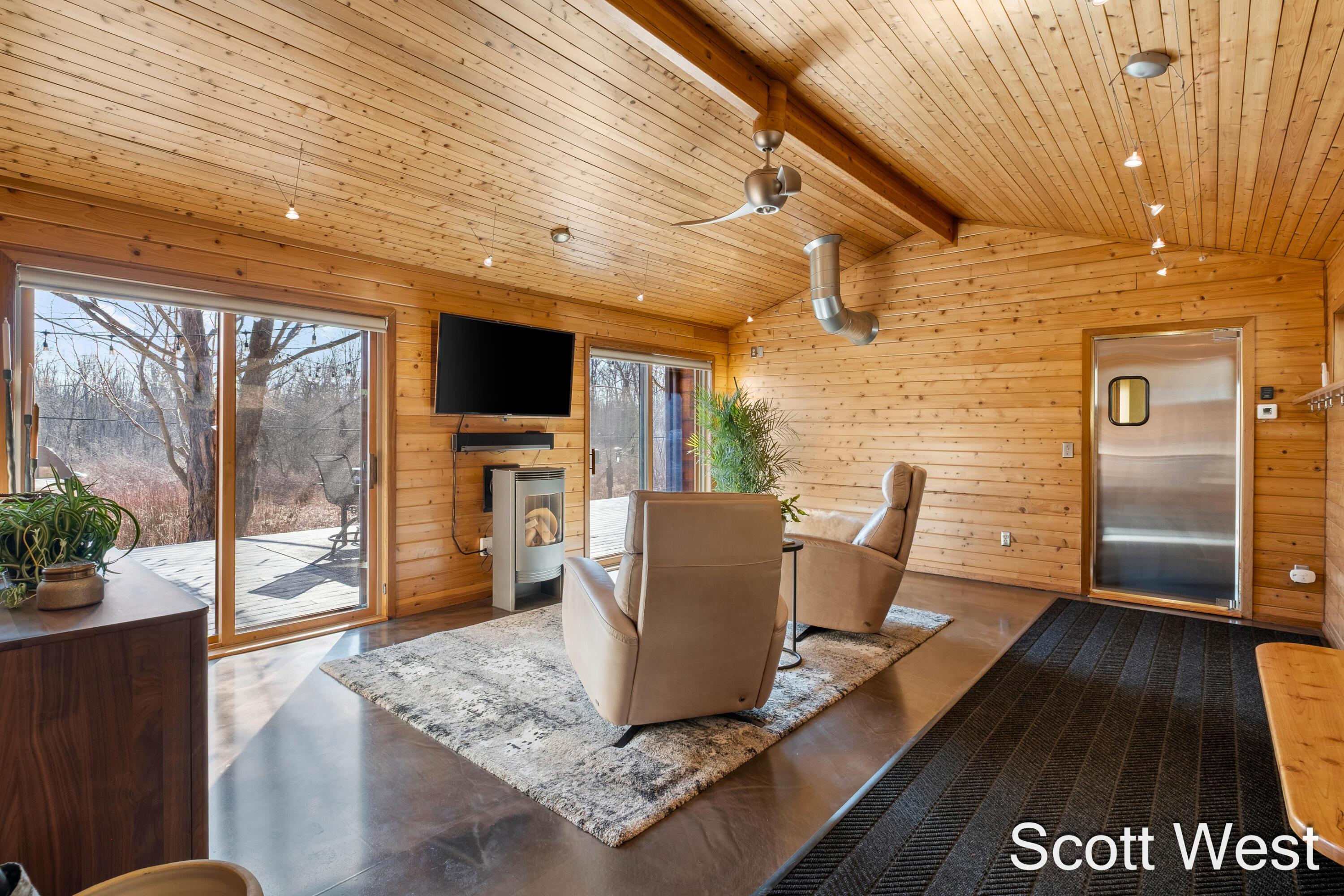 2870 Grand River Drive NE Grand Rapids MI 49525