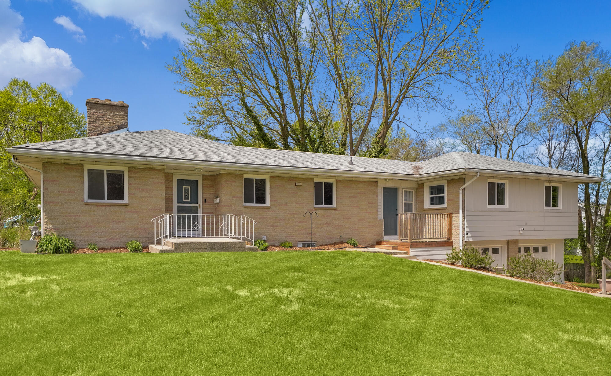 1605 Bridge Street NW Grand Rapids MI 49504