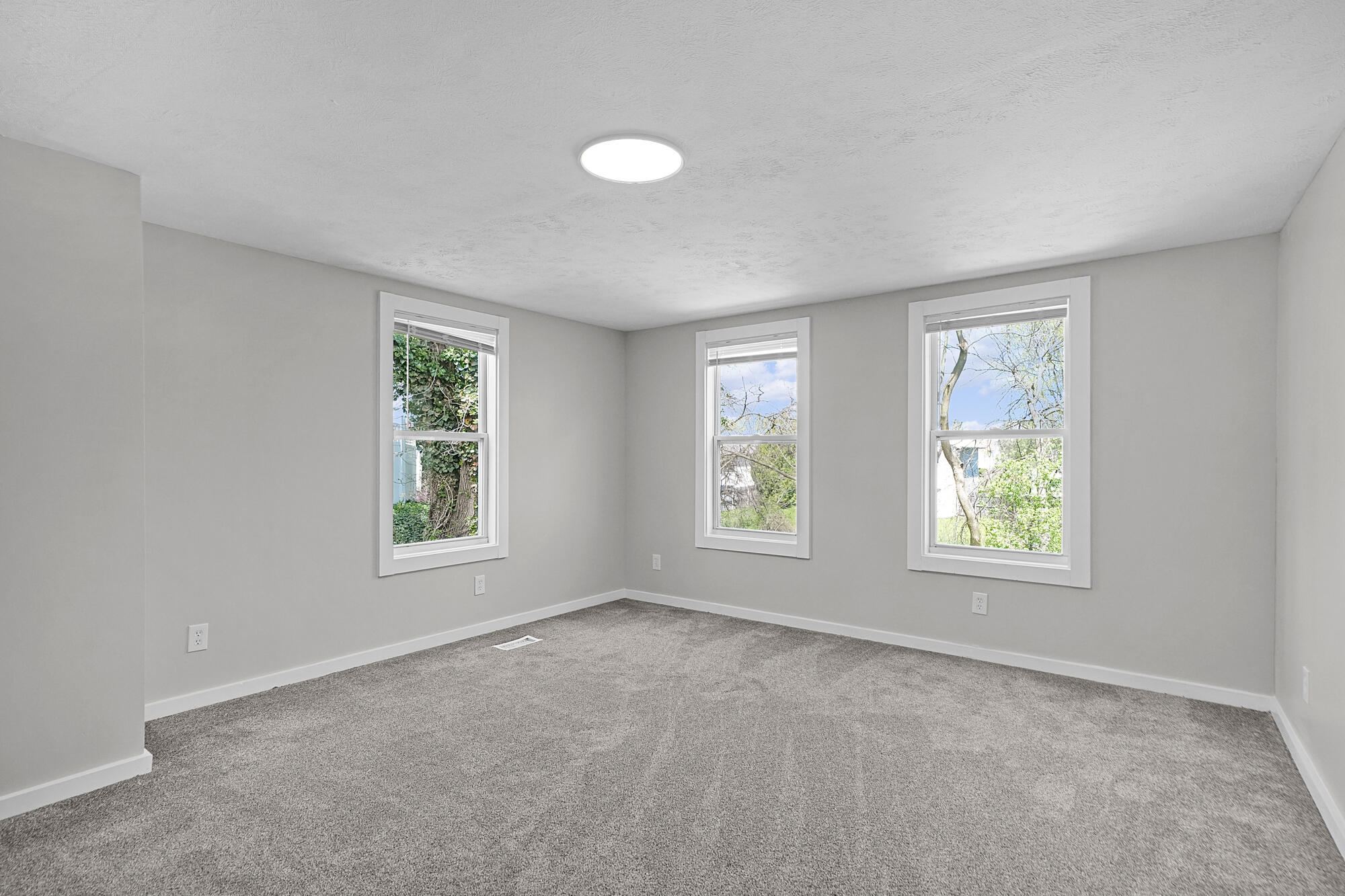 1605 Bridge Street NW Grand Rapids MI 49504