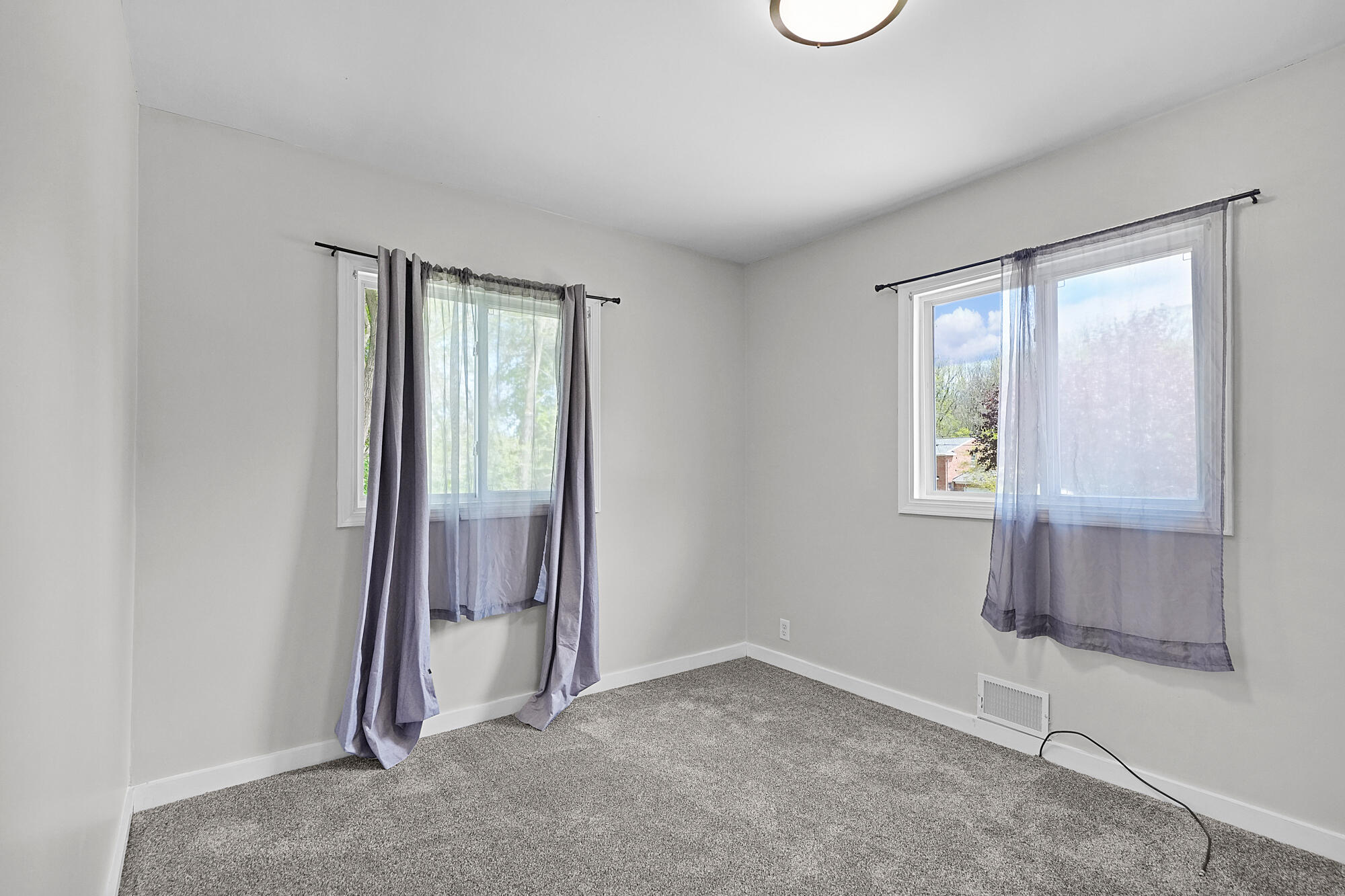 1605 Bridge Street NW Grand Rapids MI 49504