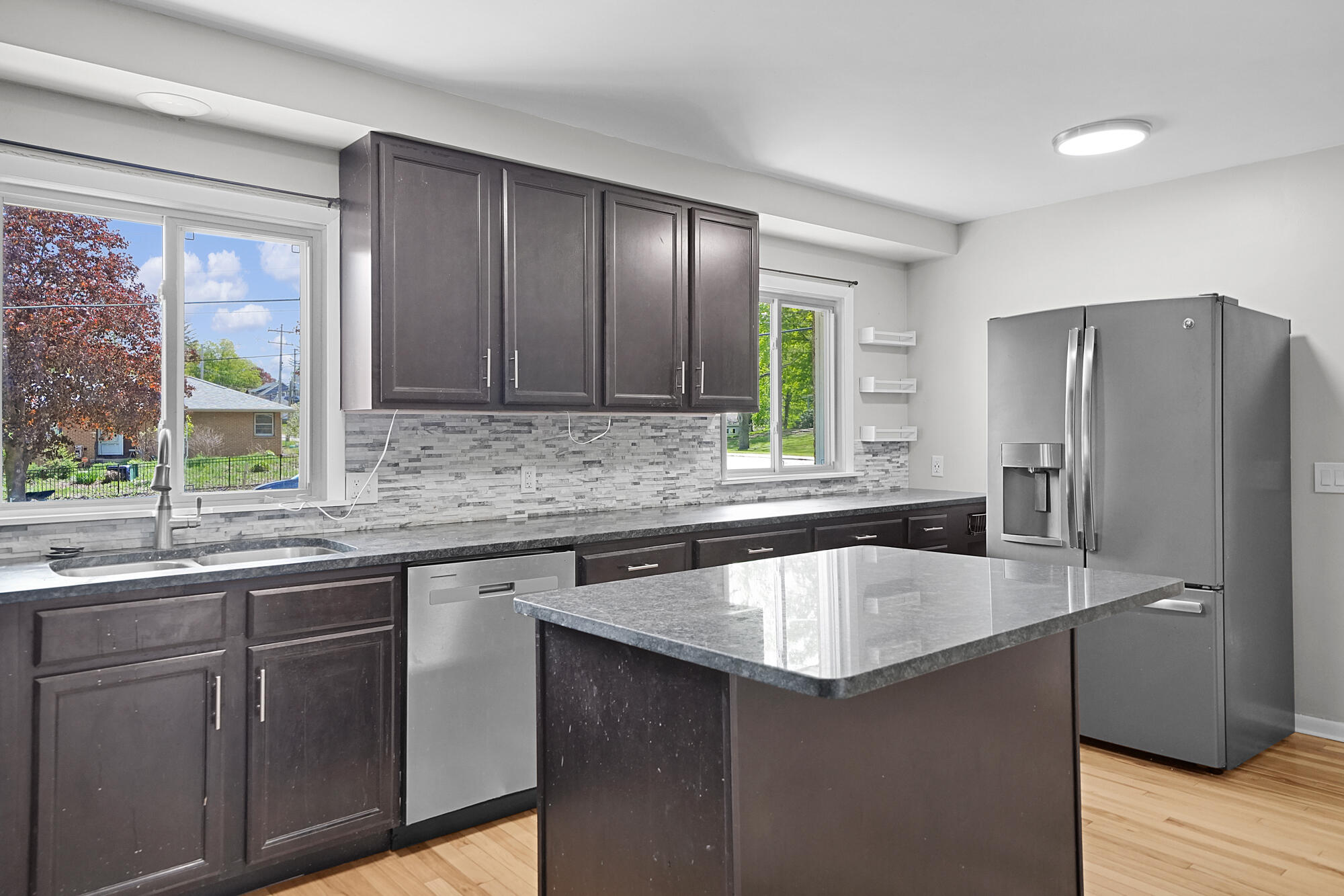 1605 Bridge Street NW Grand Rapids MI 49504