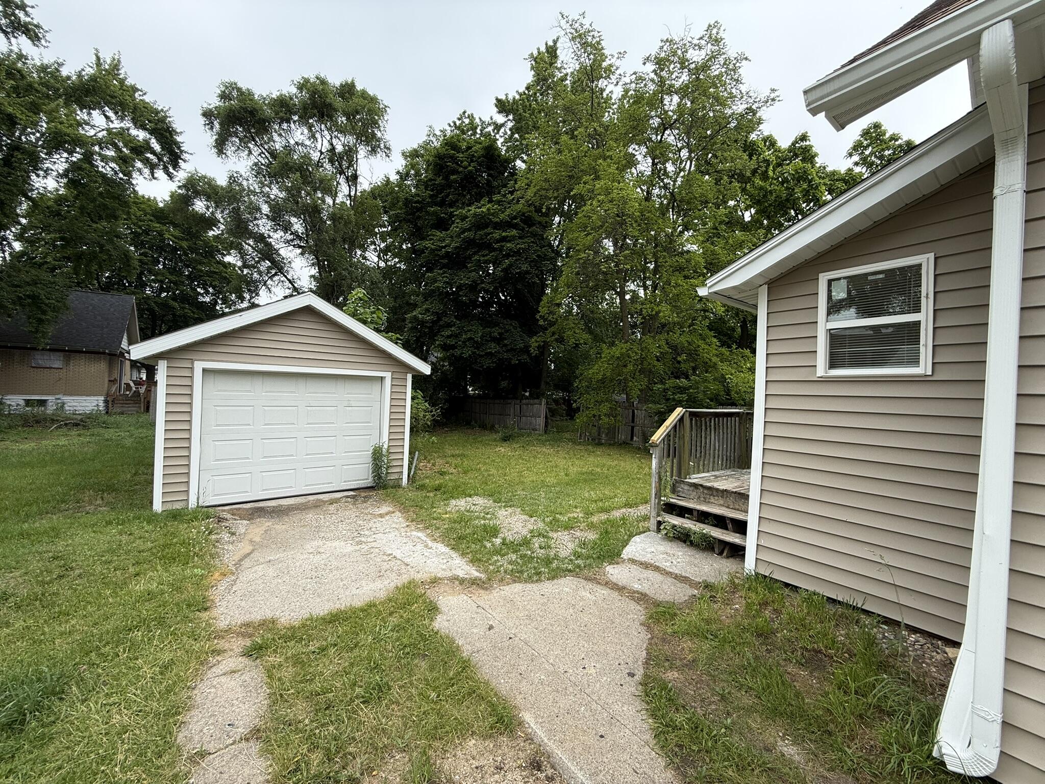 612 Ada Avenue Muskegon MI 49442