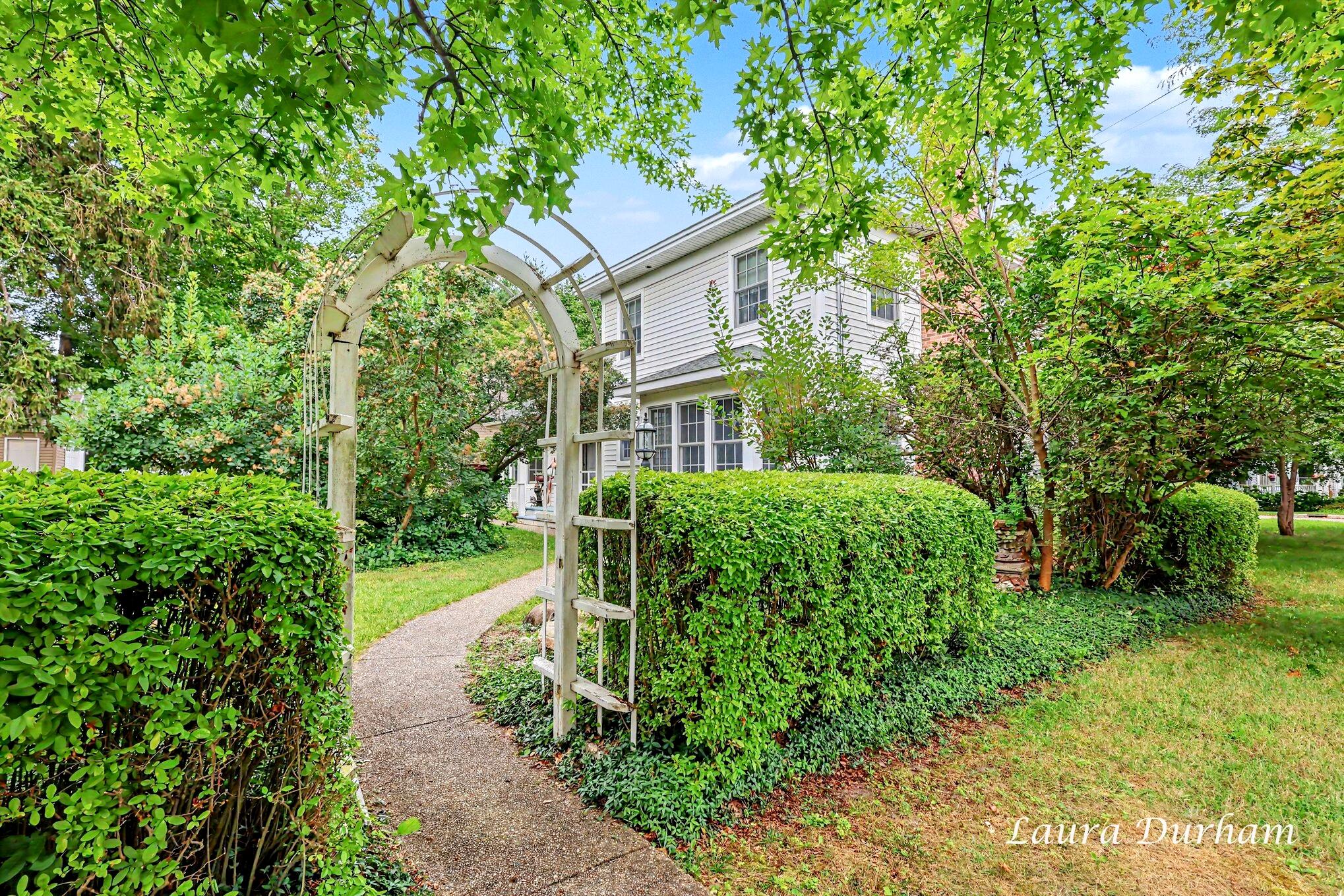 345 Mary Street Saugatuck MI 49453