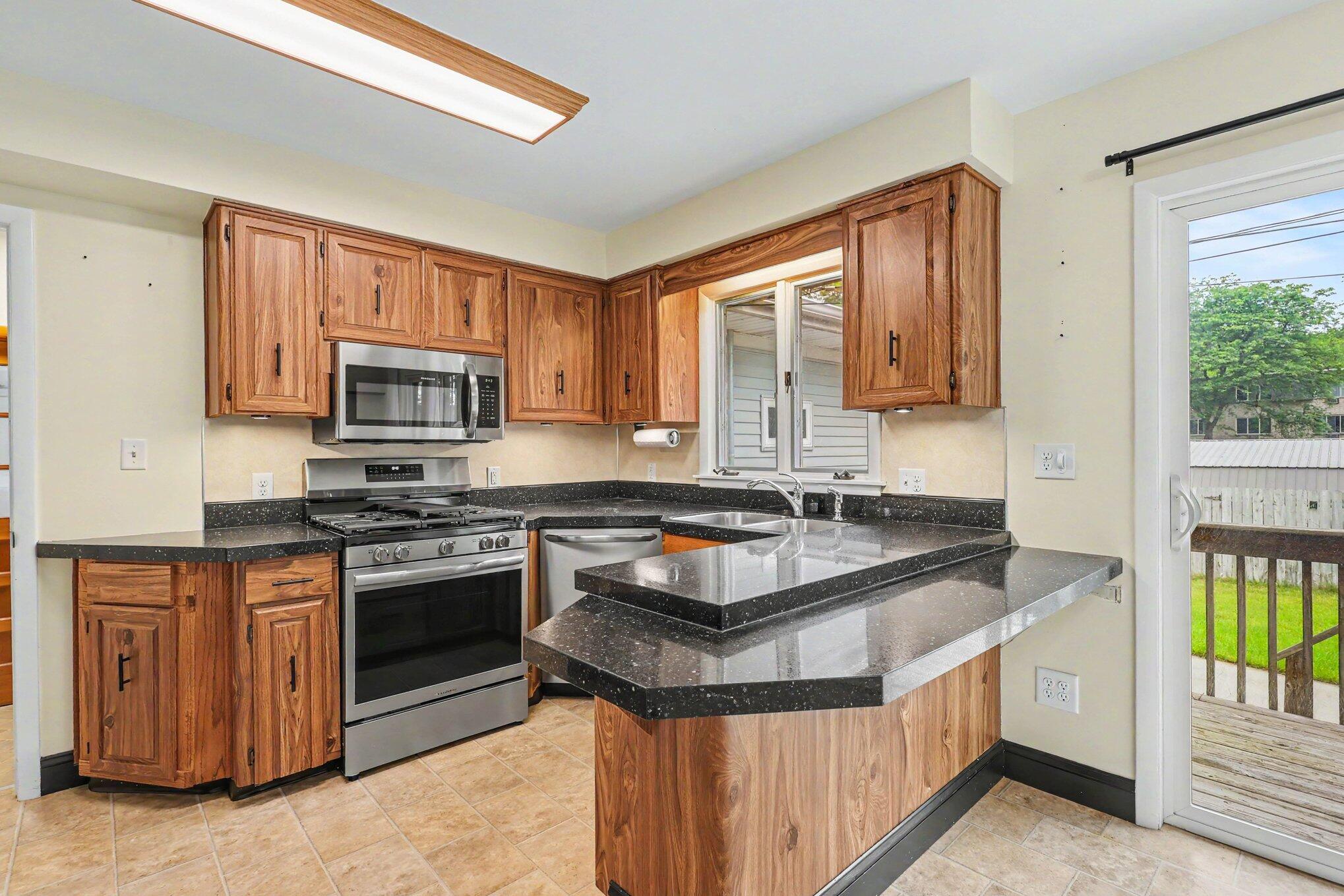 916 Sherwood Road Muskegon MI 49441