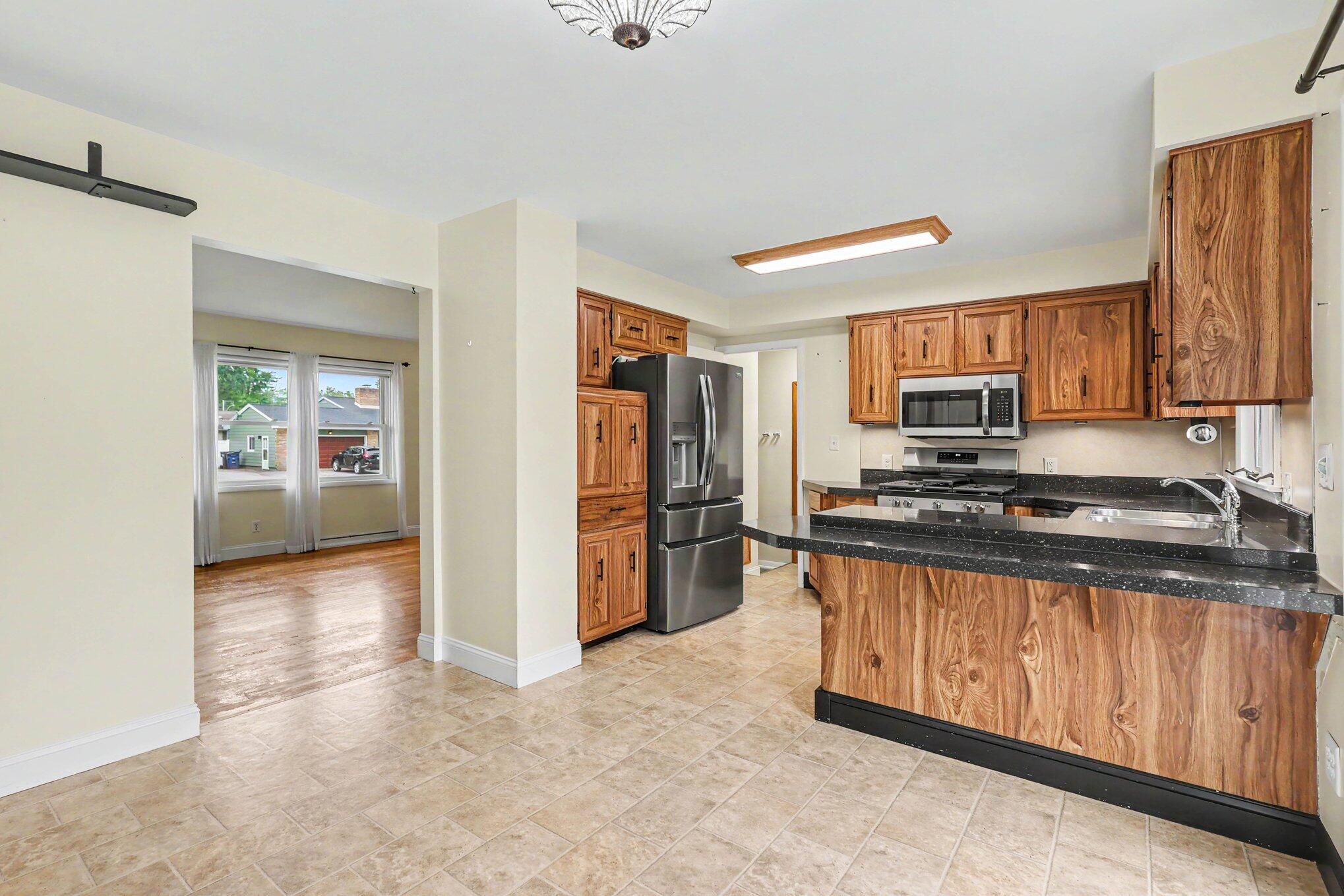 916 Sherwood Road Muskegon MI 49441