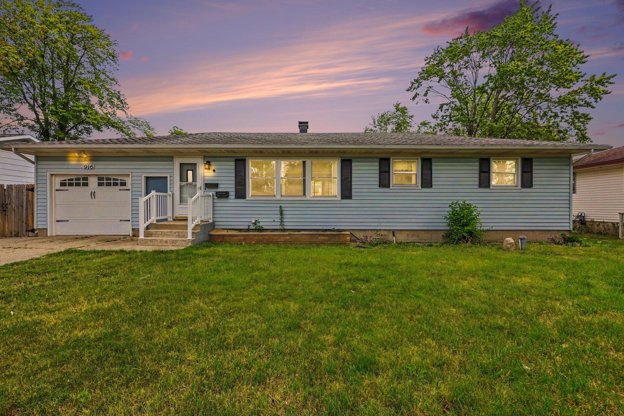 916 Sherwood Road Muskegon MI 49441
