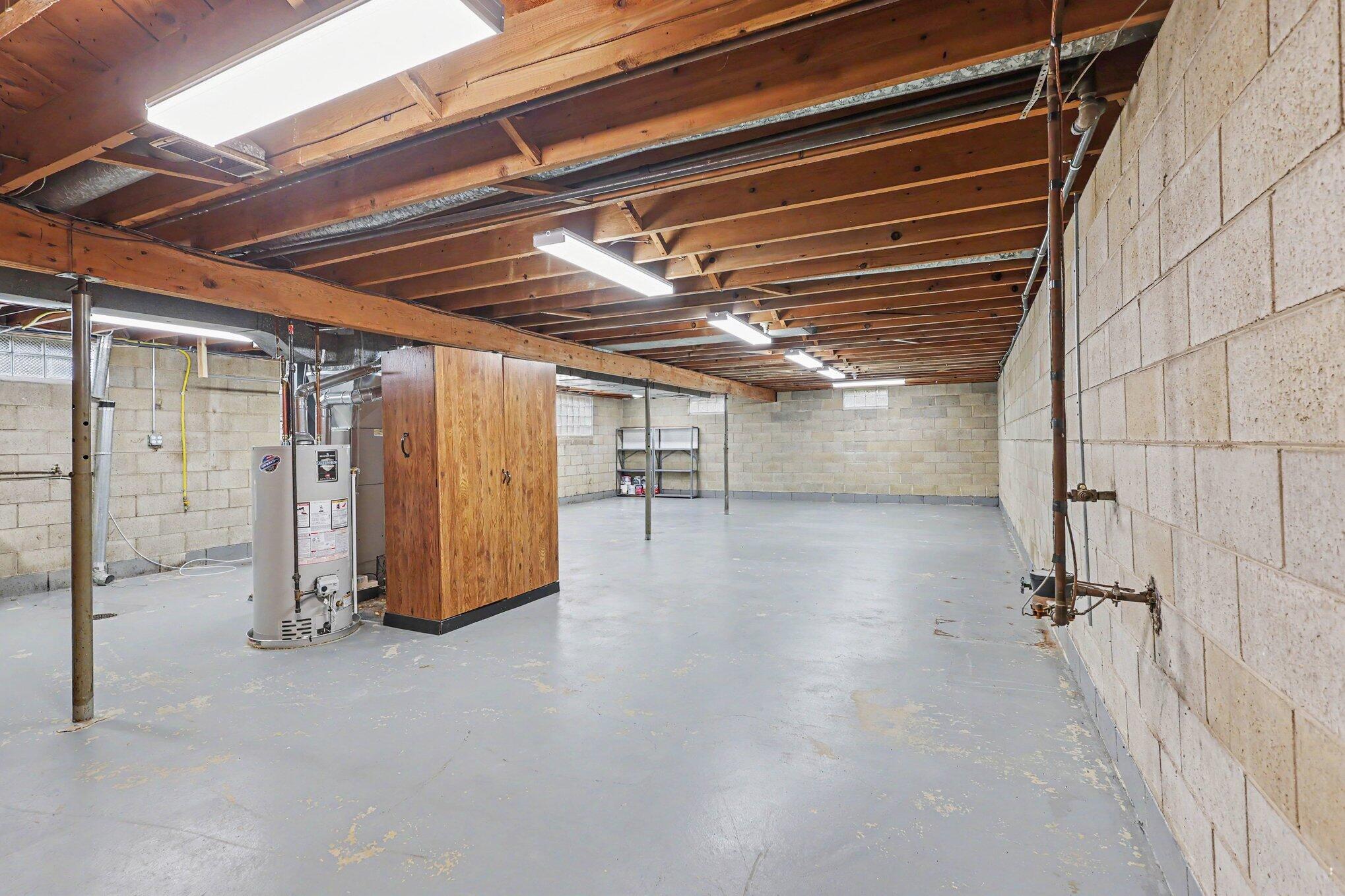 916 Sherwood Road Muskegon MI 49441