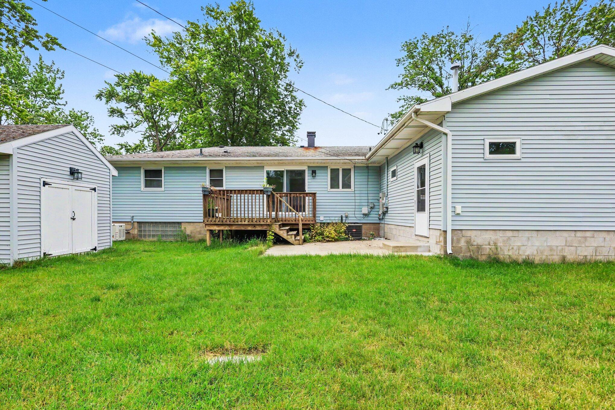 916 Sherwood Road Muskegon MI 49441