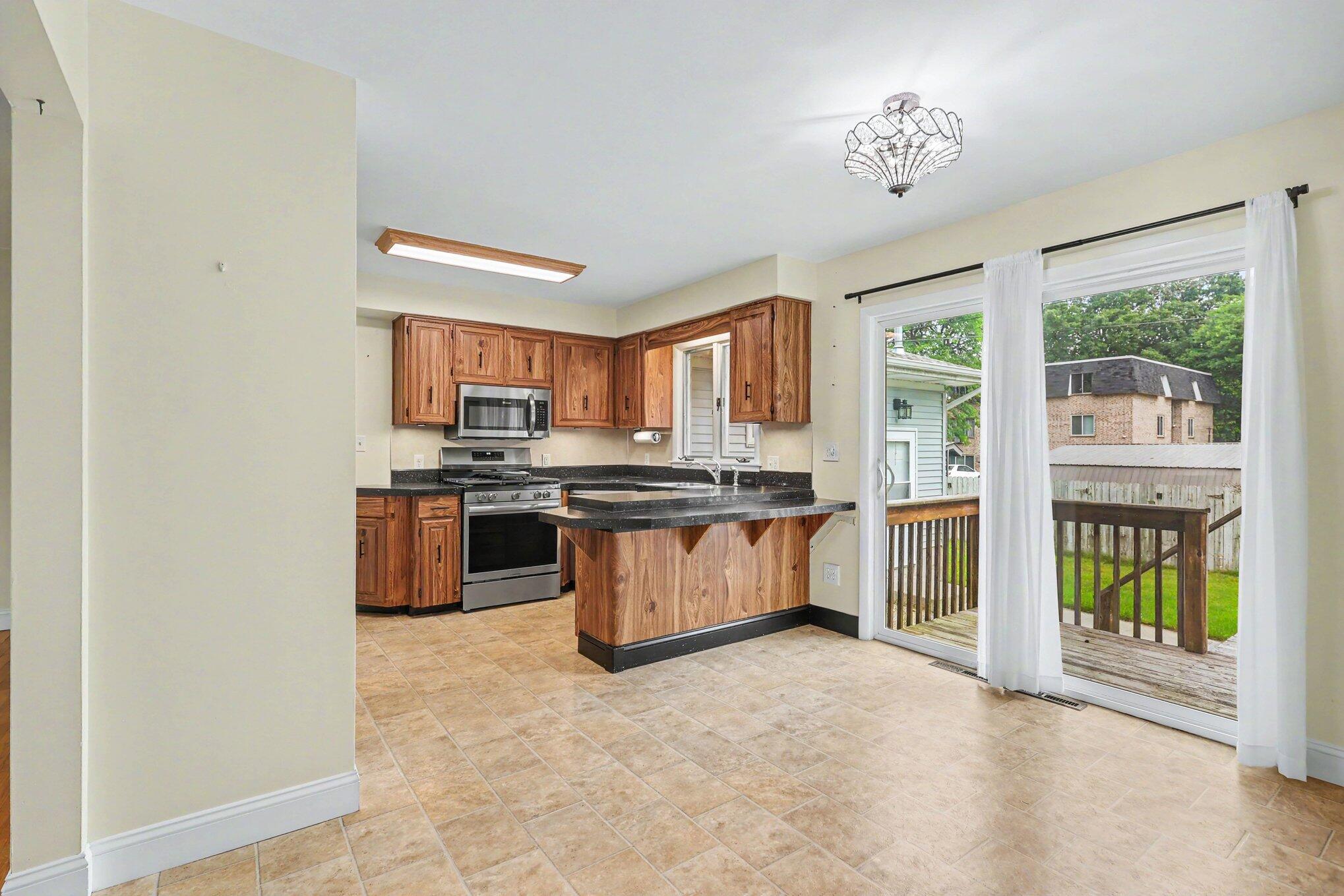 916 Sherwood Road Muskegon MI 49441