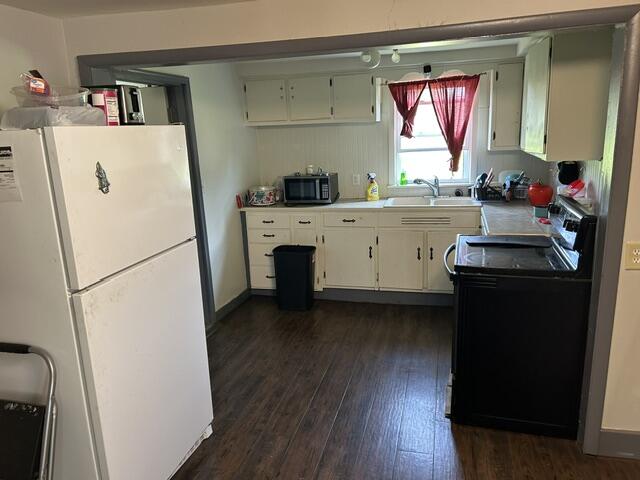 1984 Greenly Avenue Benton Harbor MI 49022
