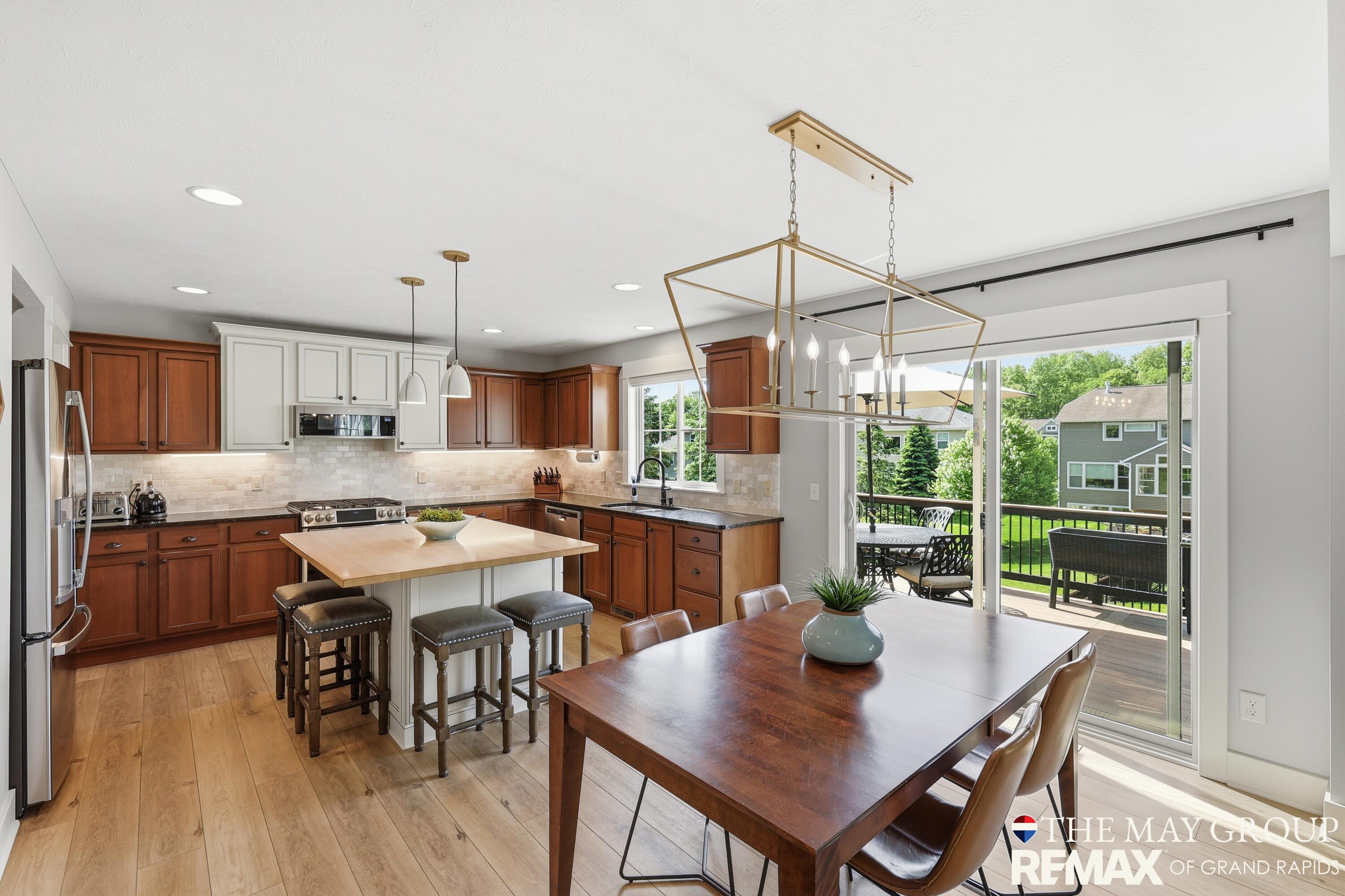 3414 Mason Ridge Drive NE Grand Rapids MI 49525