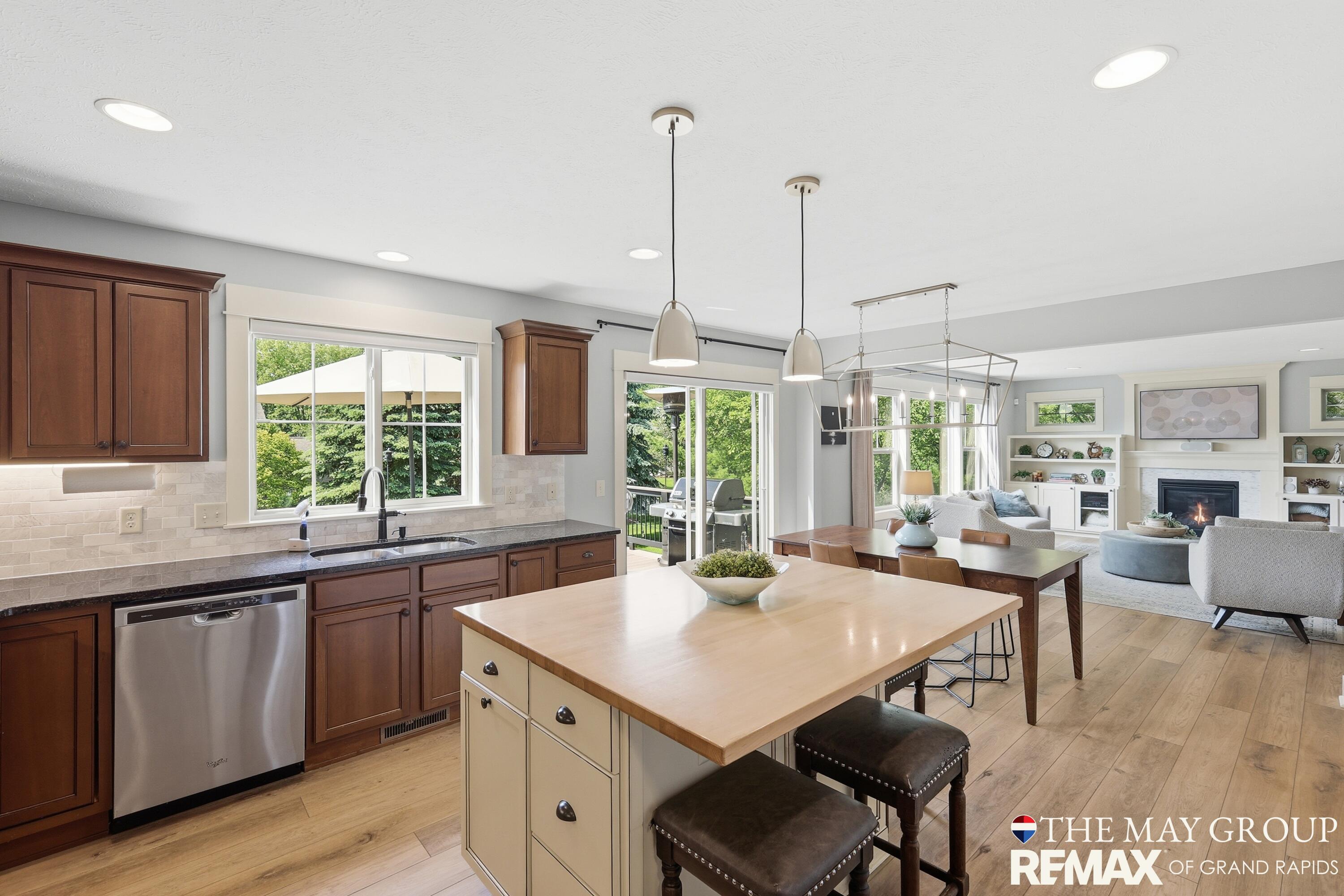 3414 Mason Ridge Drive NE Grand Rapids MI 49525