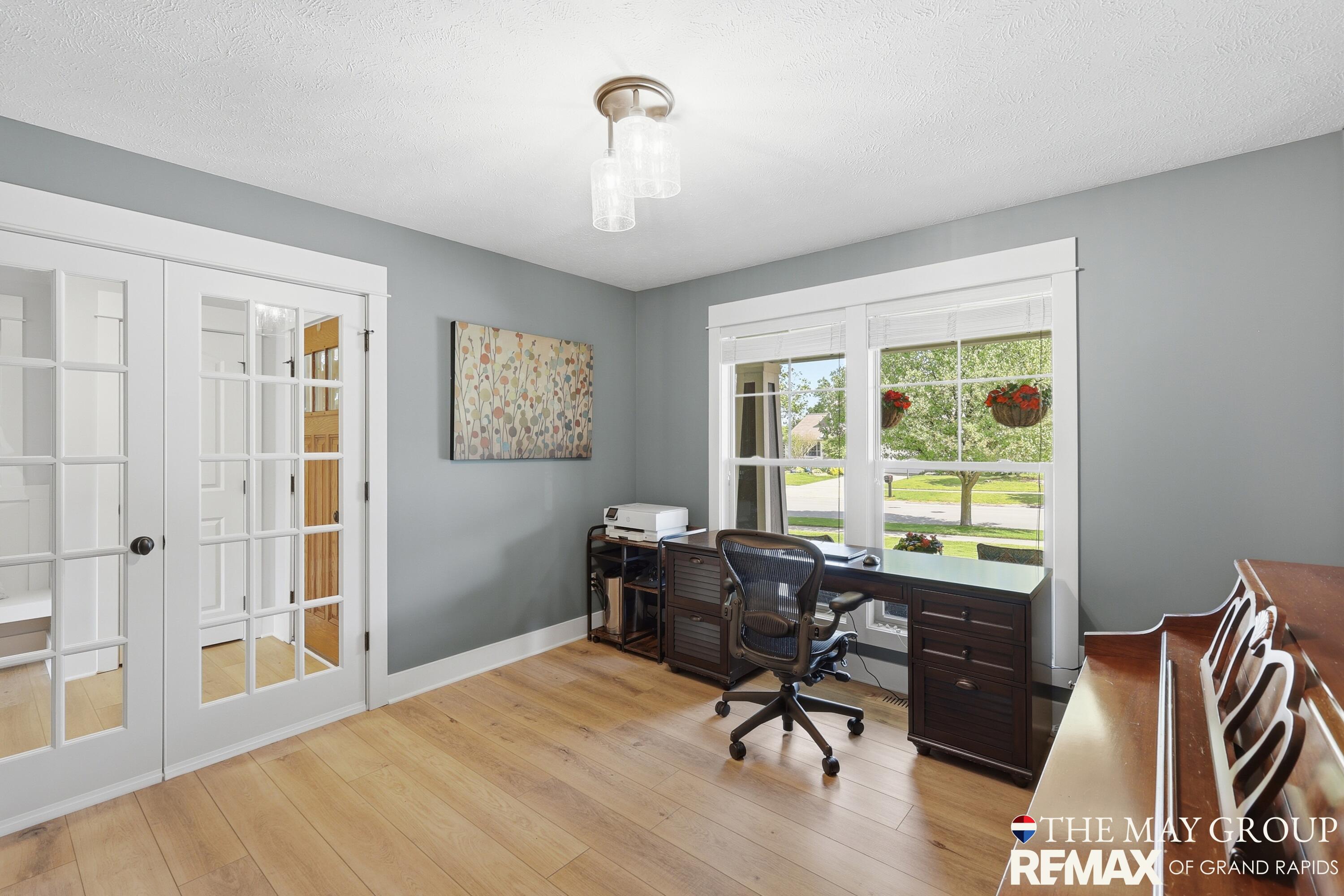 3414 Mason Ridge Drive NE Grand Rapids MI 49525