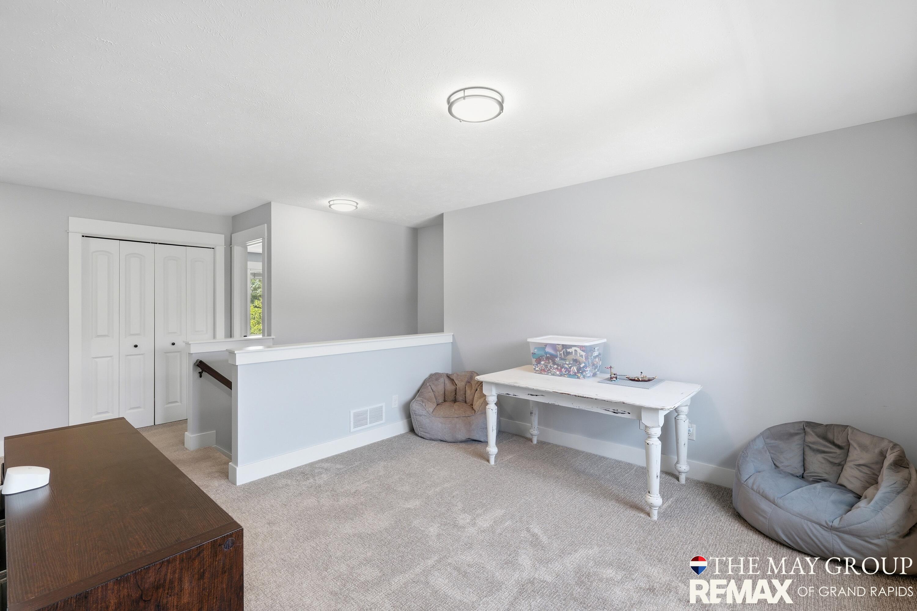 3414 Mason Ridge Drive NE Grand Rapids MI 49525