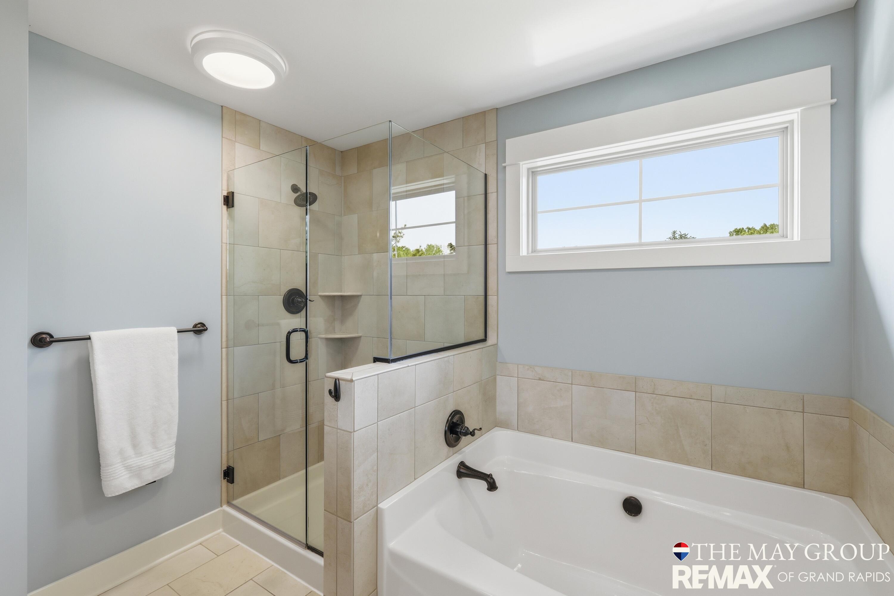 3414 Mason Ridge Drive NE Grand Rapids MI 49525