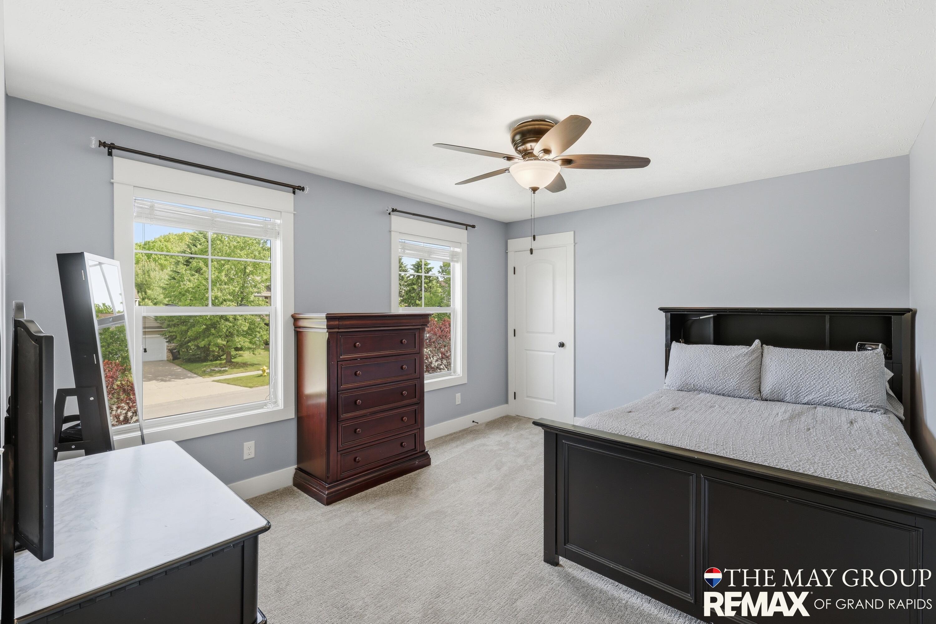 3414 Mason Ridge Drive NE Grand Rapids MI 49525