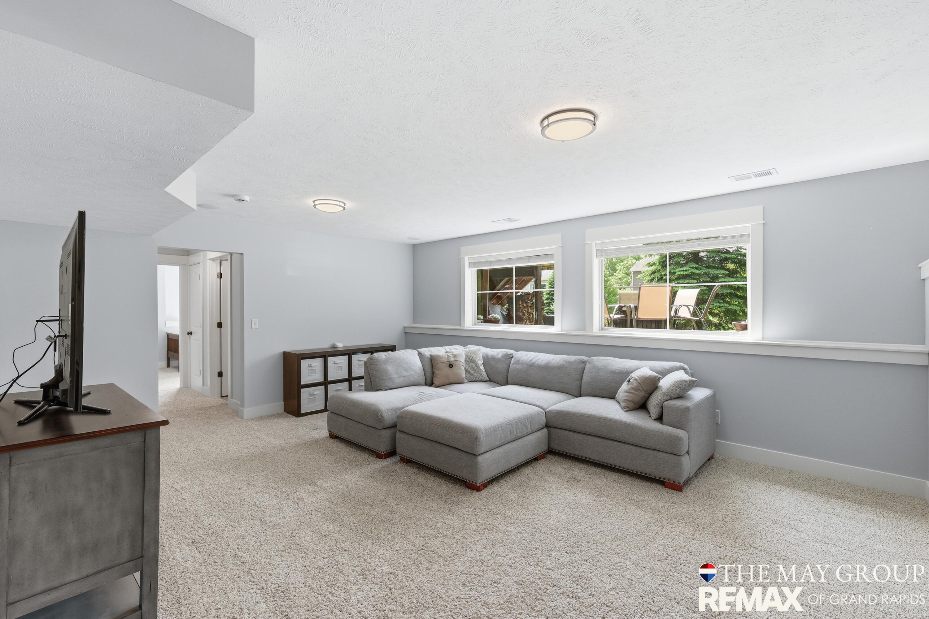 3414 Mason Ridge Drive NE Grand Rapids MI 49525