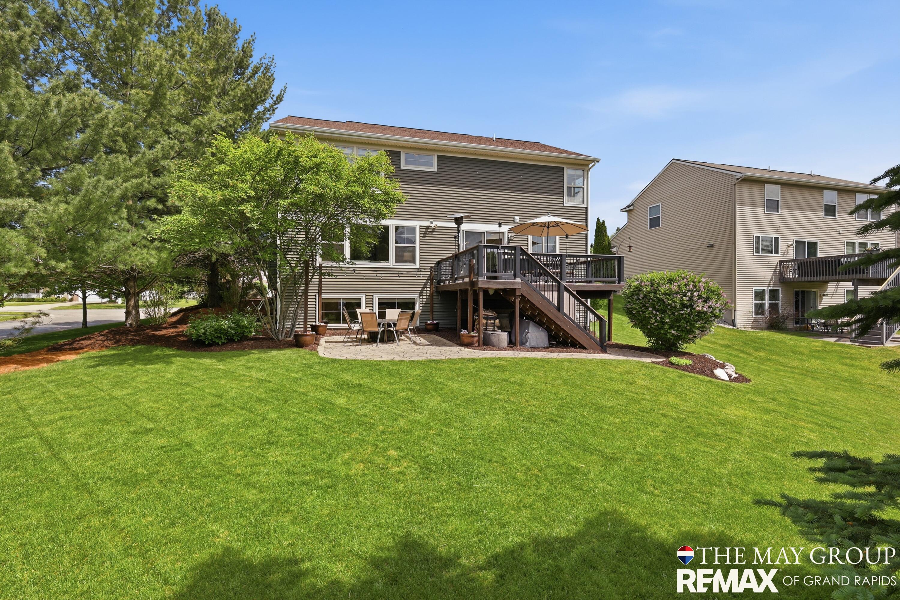 3414 Mason Ridge Drive NE Grand Rapids MI 49525