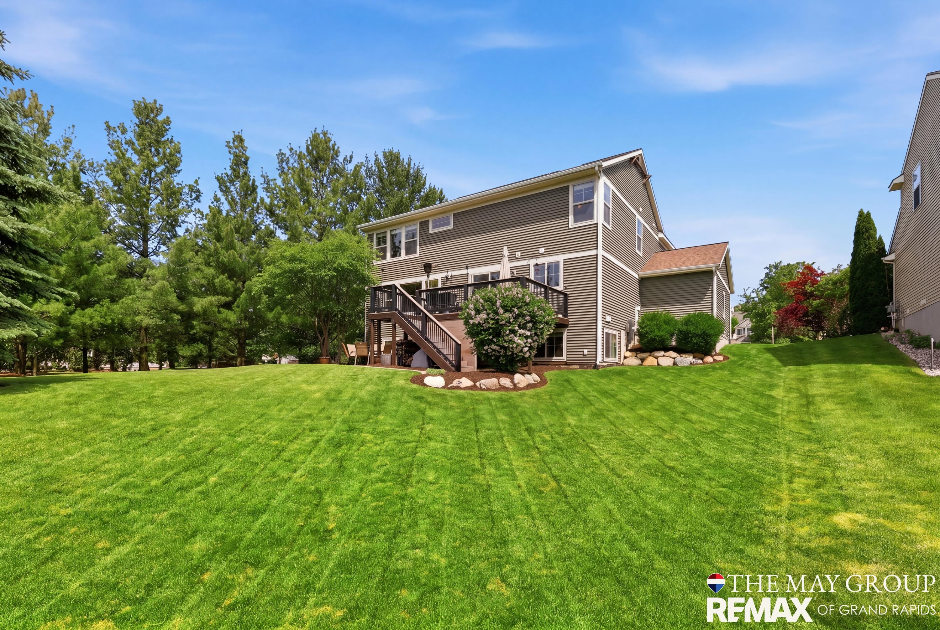 3414 Mason Ridge Drive NE Grand Rapids MI 49525