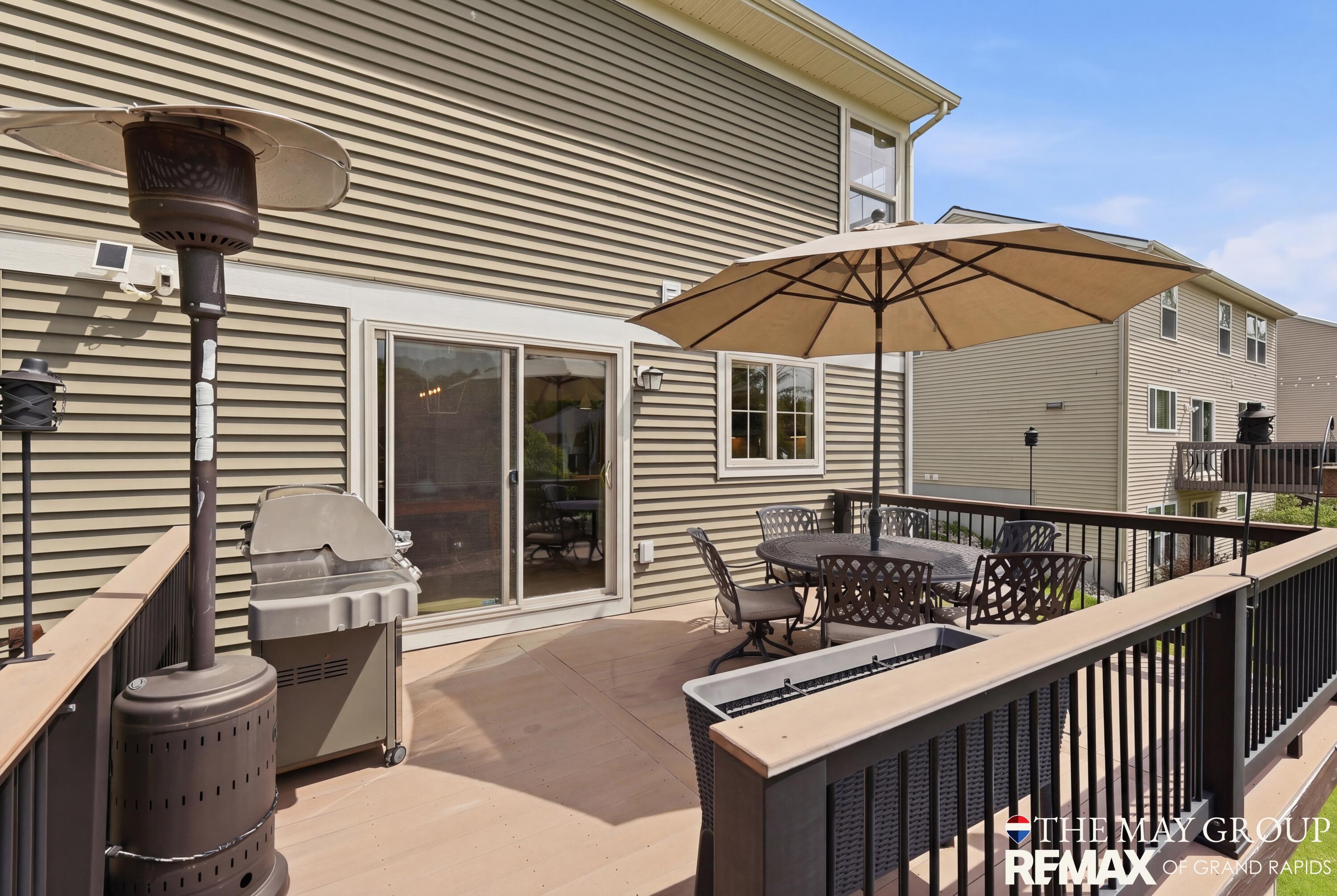 3414 Mason Ridge Drive NE Grand Rapids MI 49525