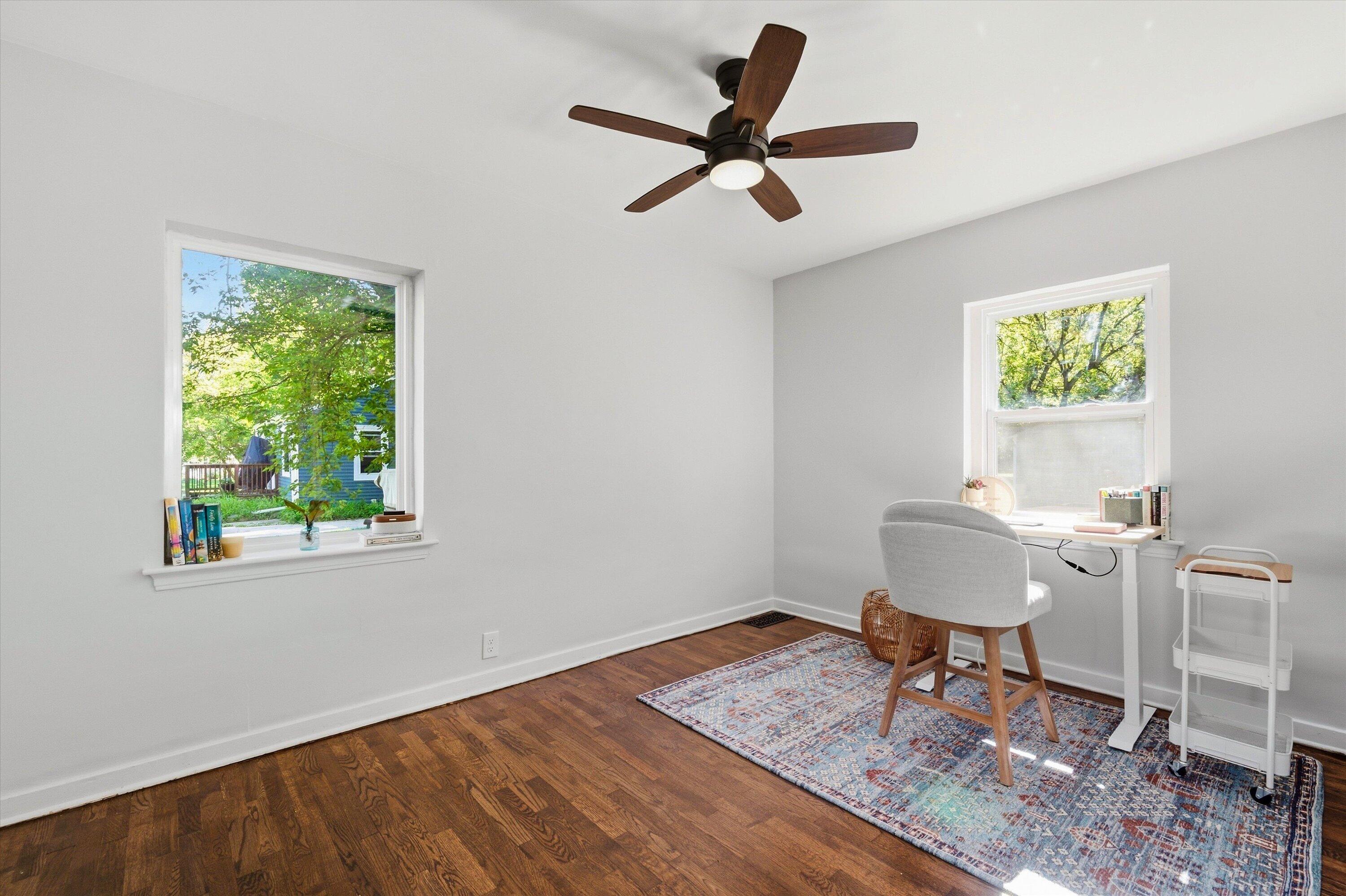 835 W Silver Lake Road Fenton MI 48430