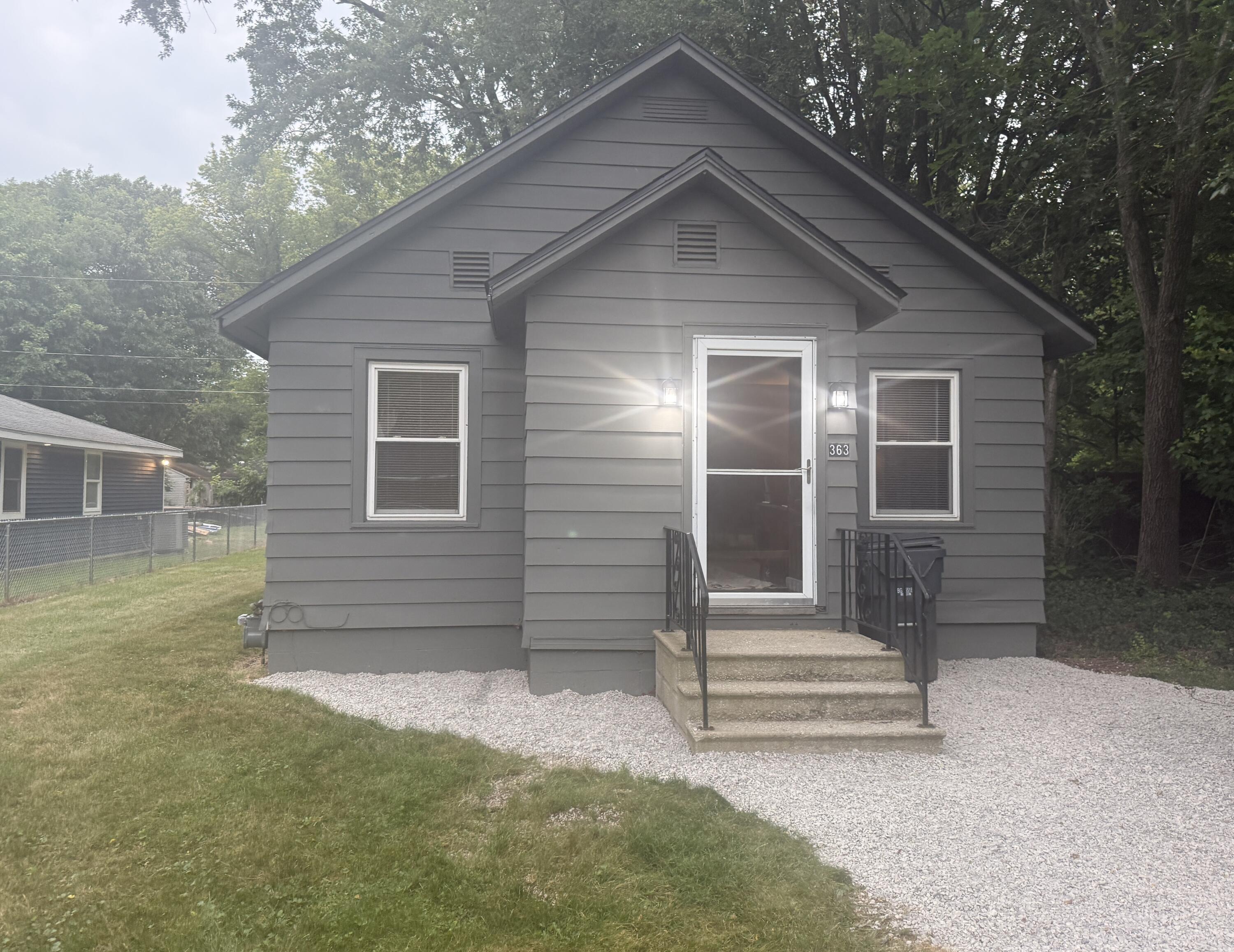 363 Searles Avenue Benton Harbor MI 49022