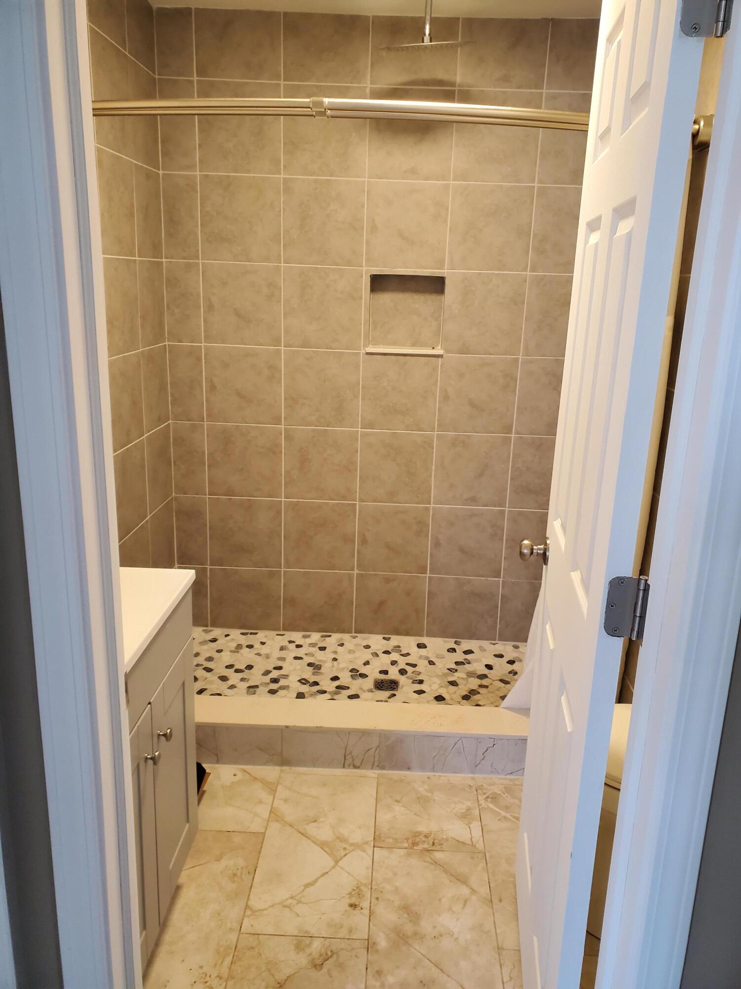 1347 Rose Avenue Benton Harbor MI 49022