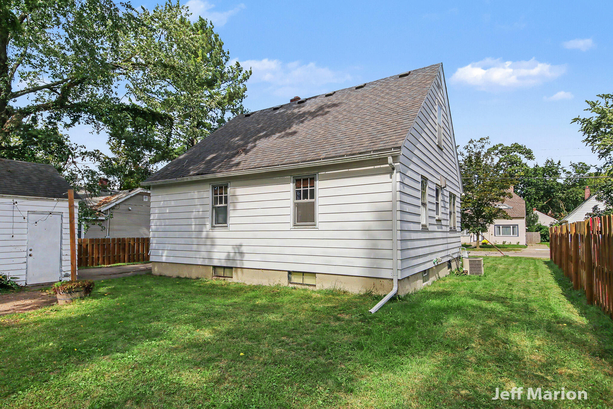 938 Griggs Street SE Grand Rapids MI 49507
