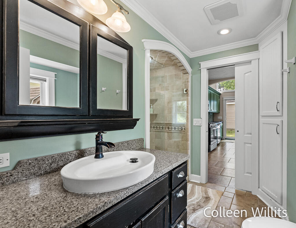 3821 Balsam Avenue NE Grand Rapids MI 49525