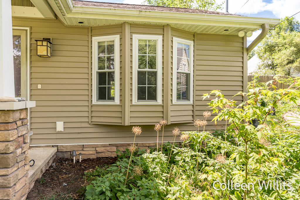 3821 Balsam Avenue NE Grand Rapids MI 49525