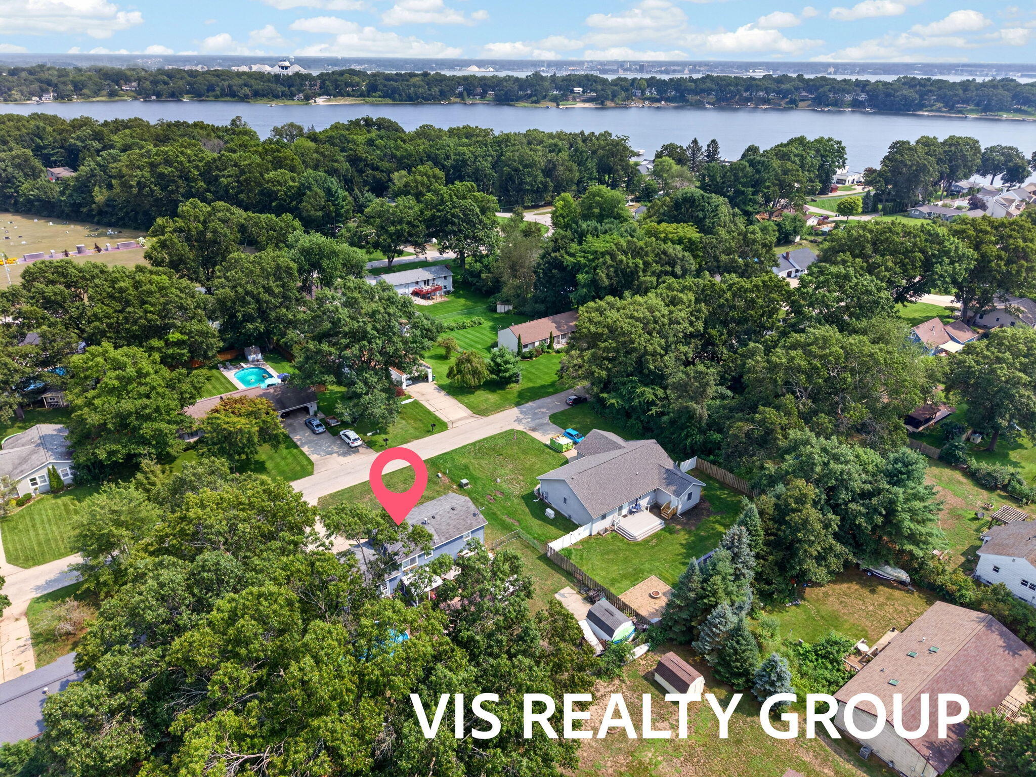 531 E Chadwick Drive Muskegon MI 49445