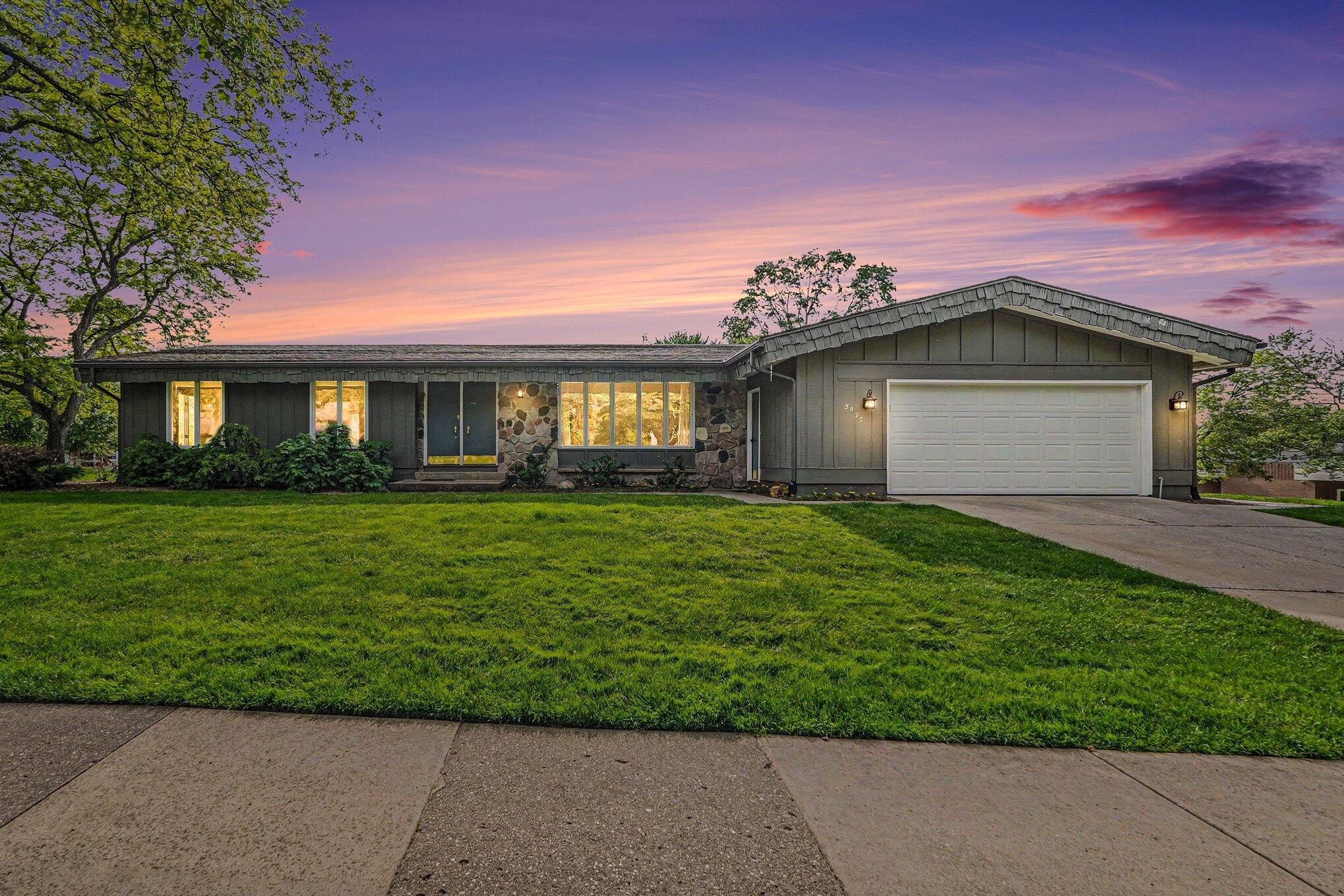 3925 Chamberlain Avenue SE Grand Rapids MI 49508