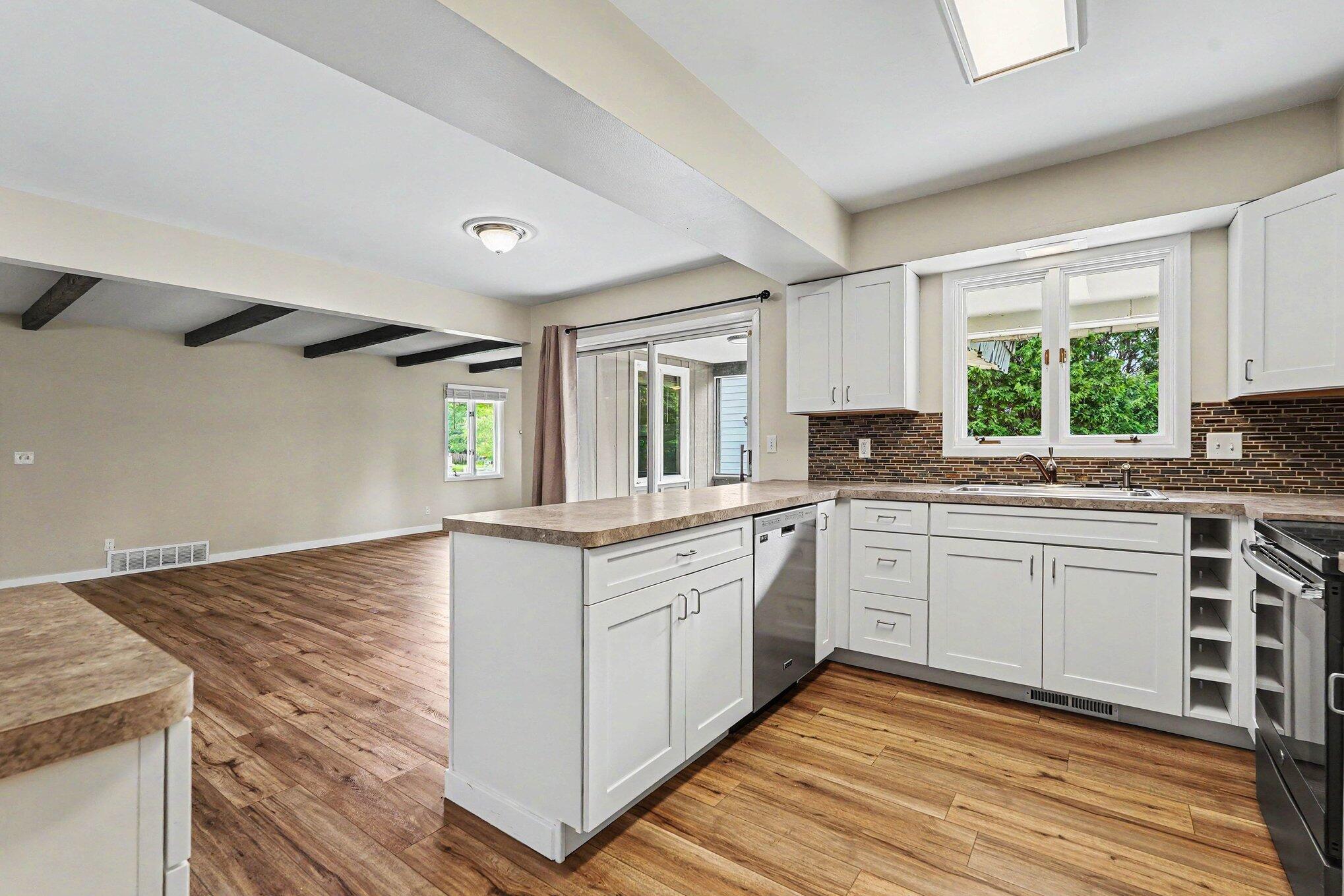 3925 Chamberlain Avenue SE Grand Rapids MI 49508