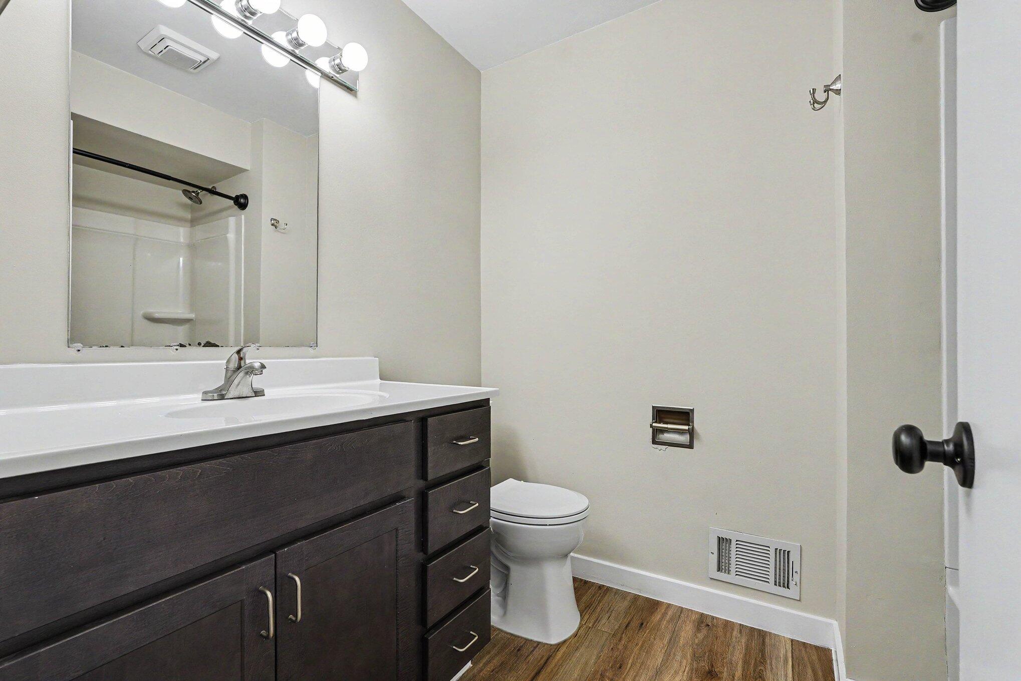 3925 Chamberlain Avenue SE Grand Rapids MI 49508