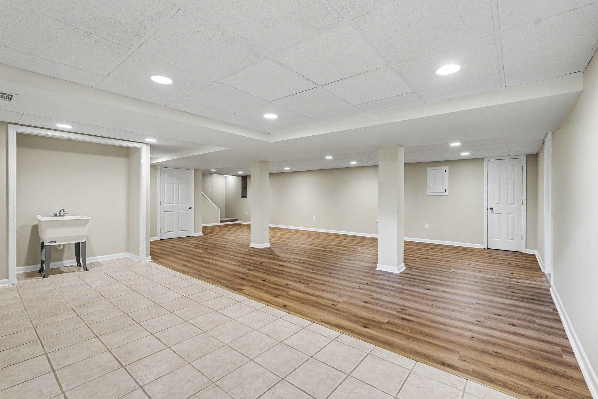 3925 Chamberlain Avenue SE Grand Rapids MI 49508