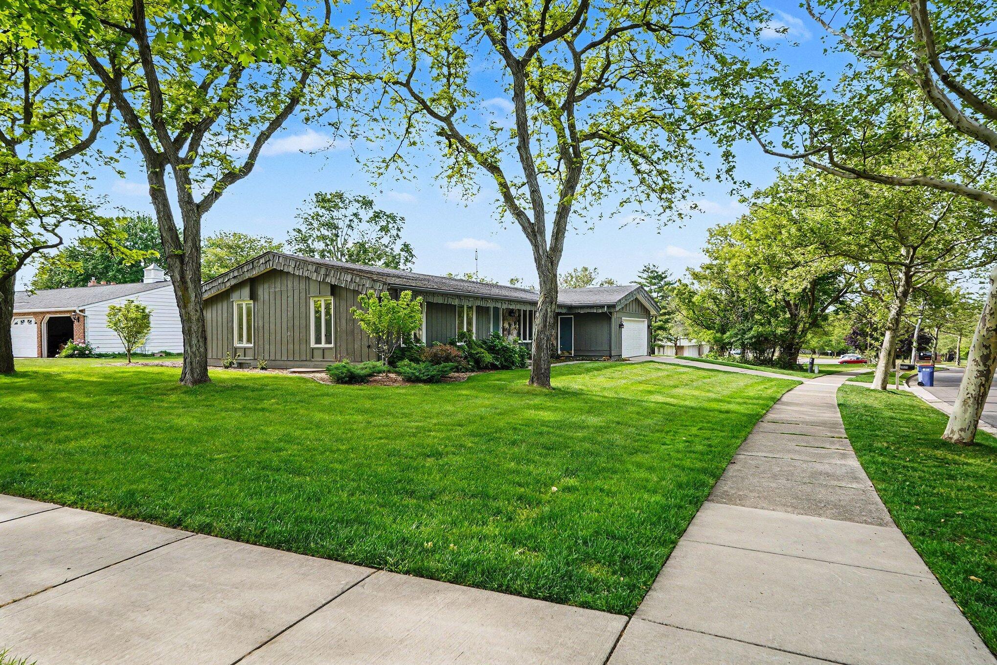 3925 Chamberlain Avenue SE Grand Rapids MI 49508