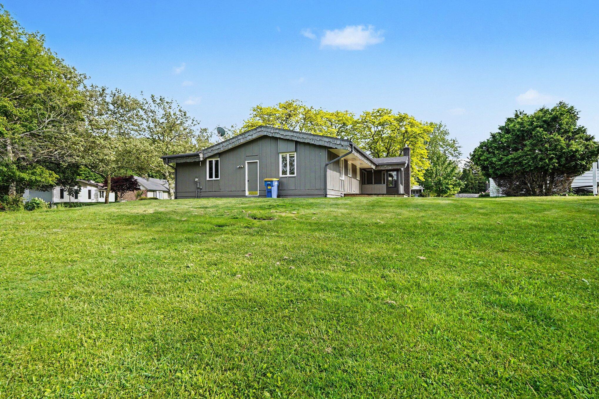 3925 Chamberlain Avenue SE Grand Rapids MI 49508