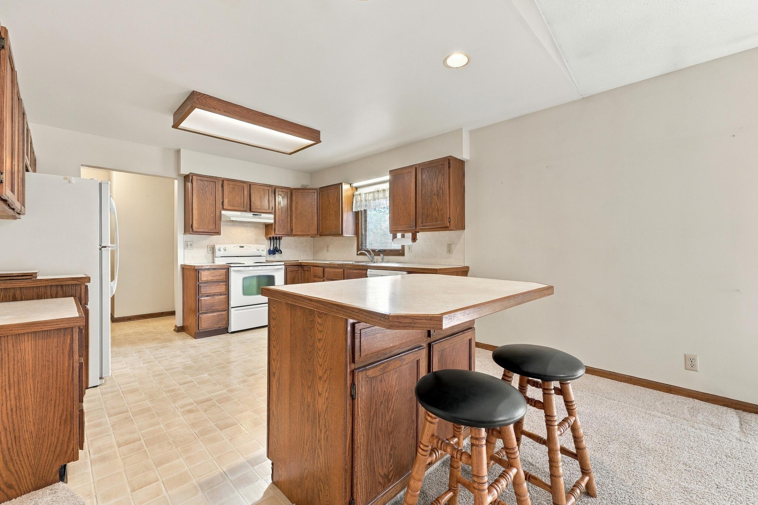 12926 N Bellwood Drive Holland MI 49424