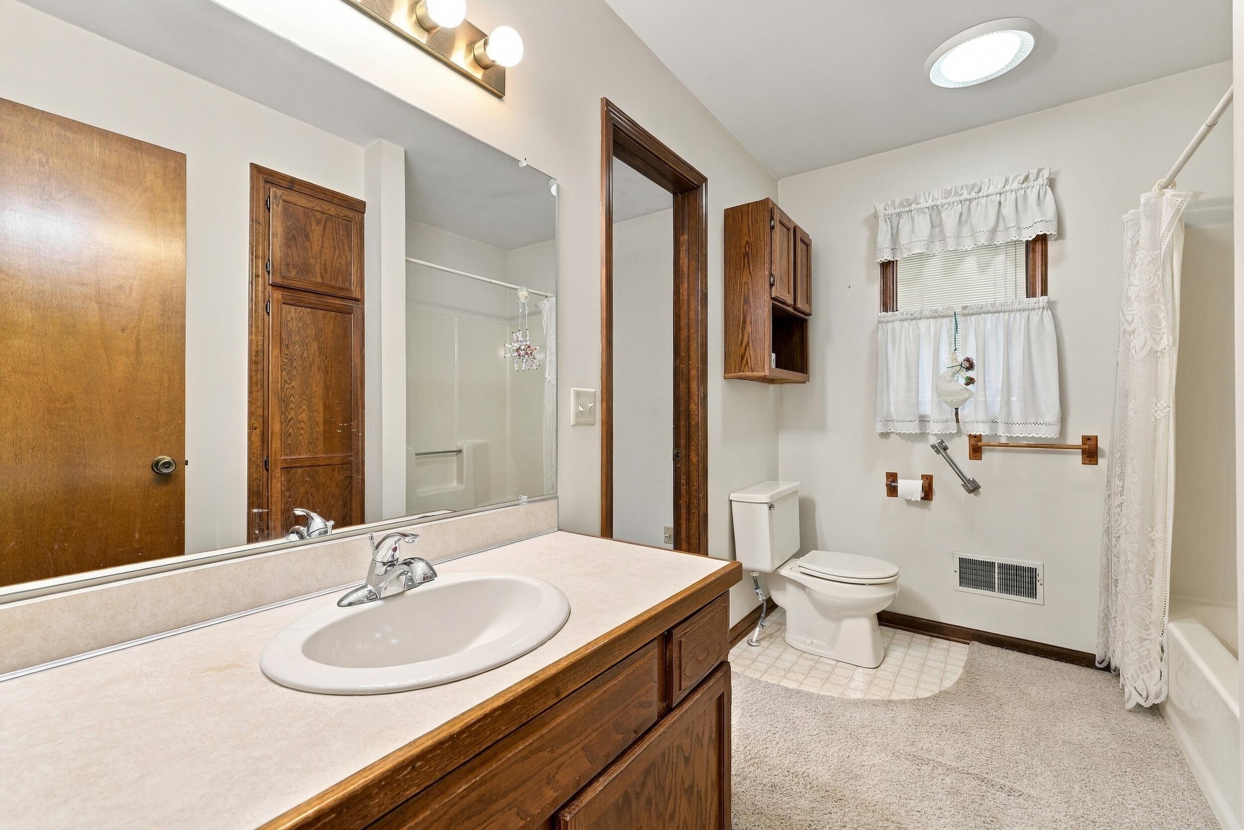 12926 N Bellwood Drive Holland MI 49424