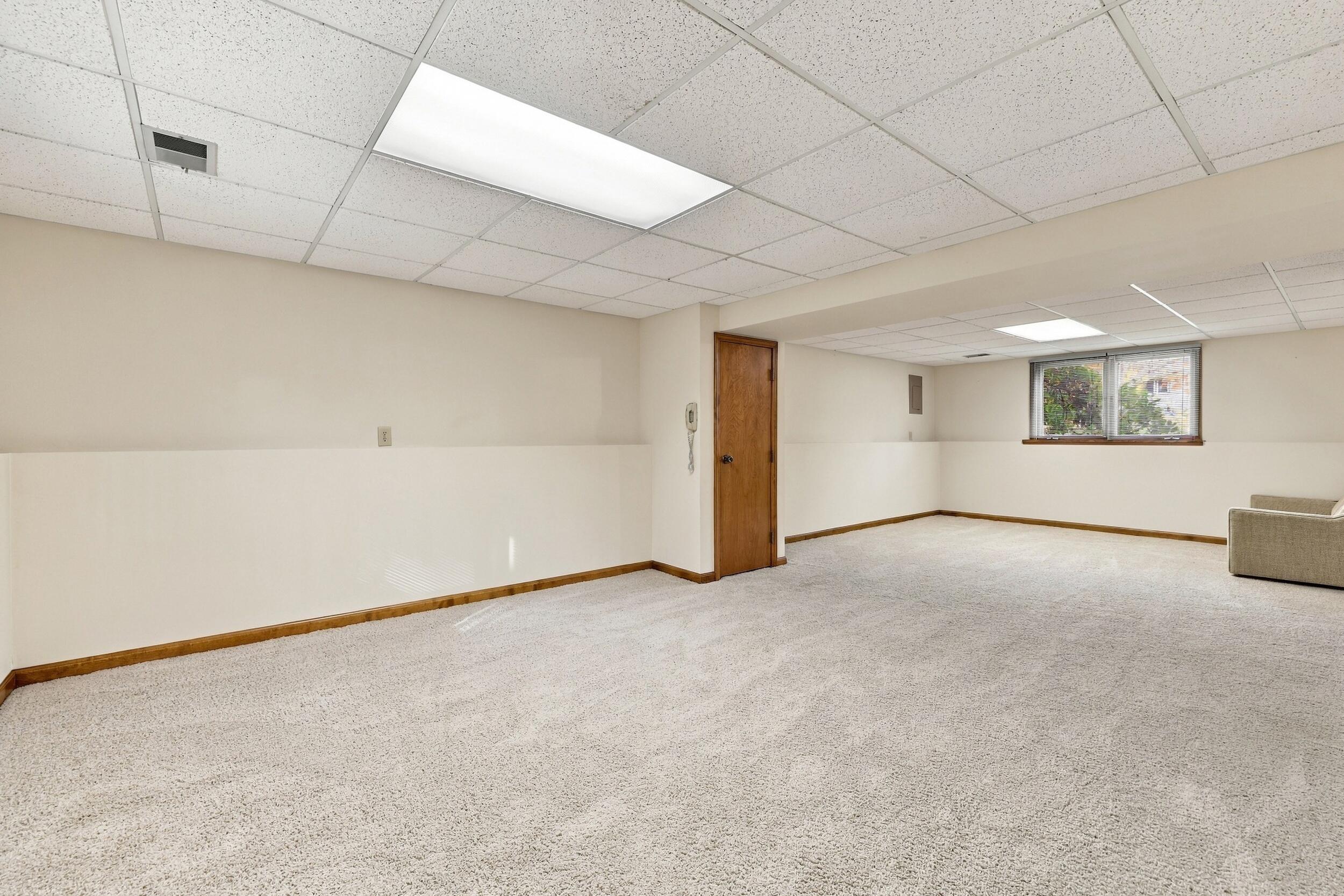 12926 N Bellwood Drive Holland MI 49424