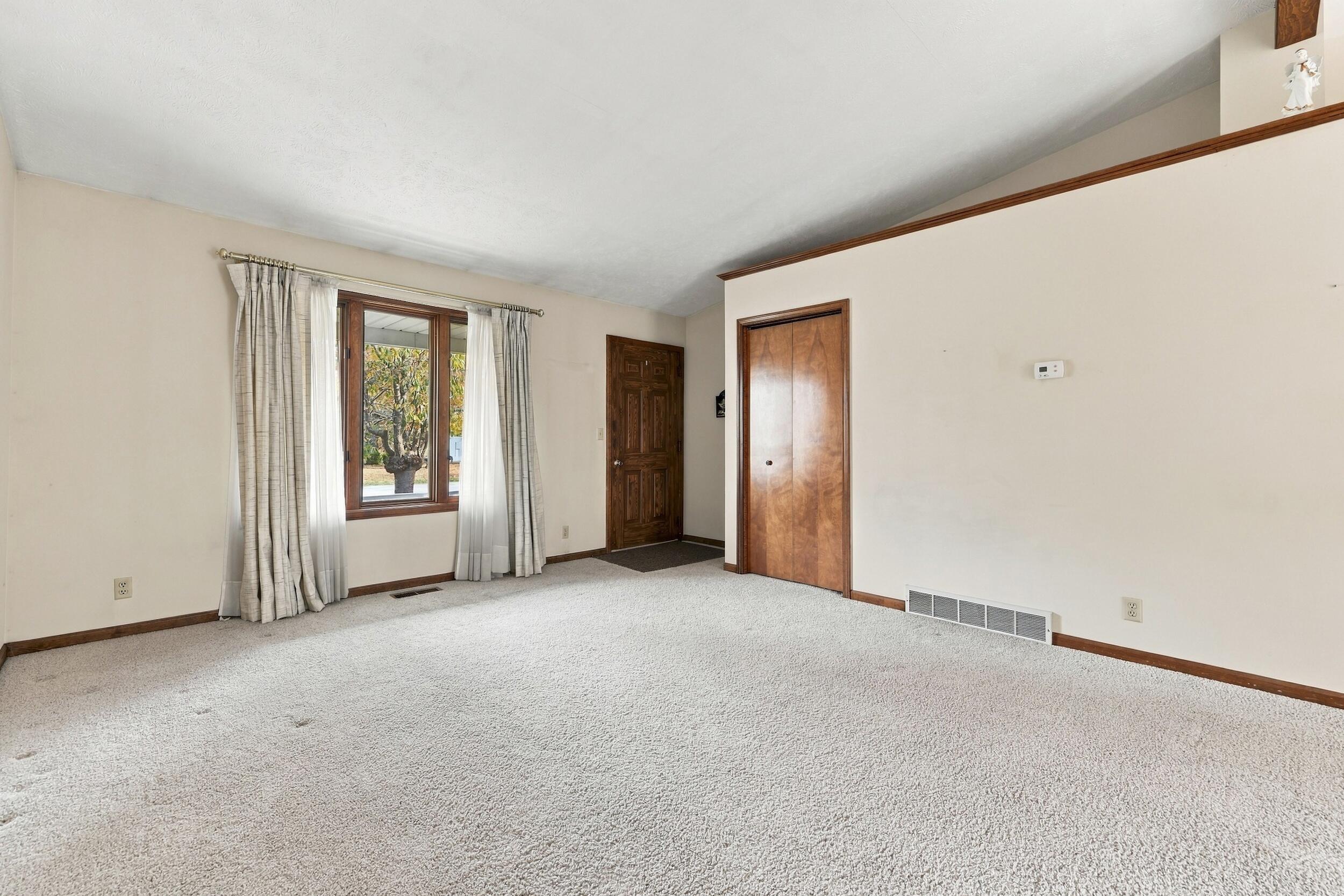 12926 N Bellwood Drive Holland MI 49424