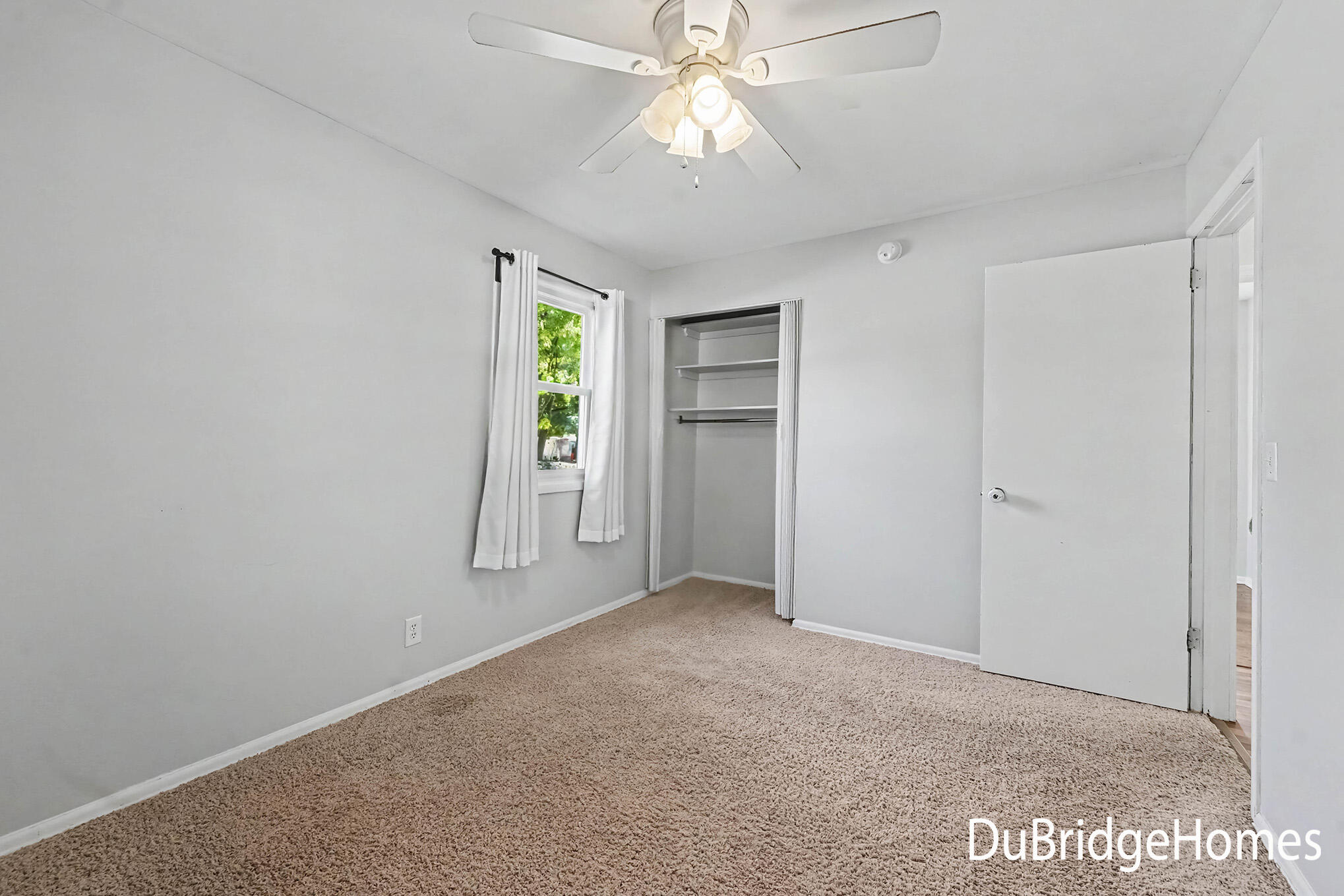 591 Fairway Drive NW Grand Rapids MI 49534