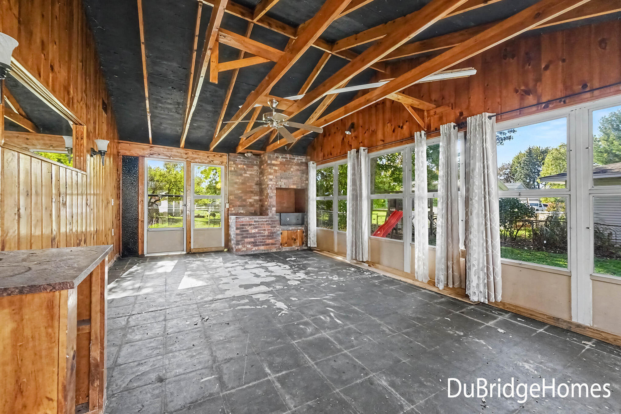 591 Fairway Drive NW Grand Rapids MI 49534