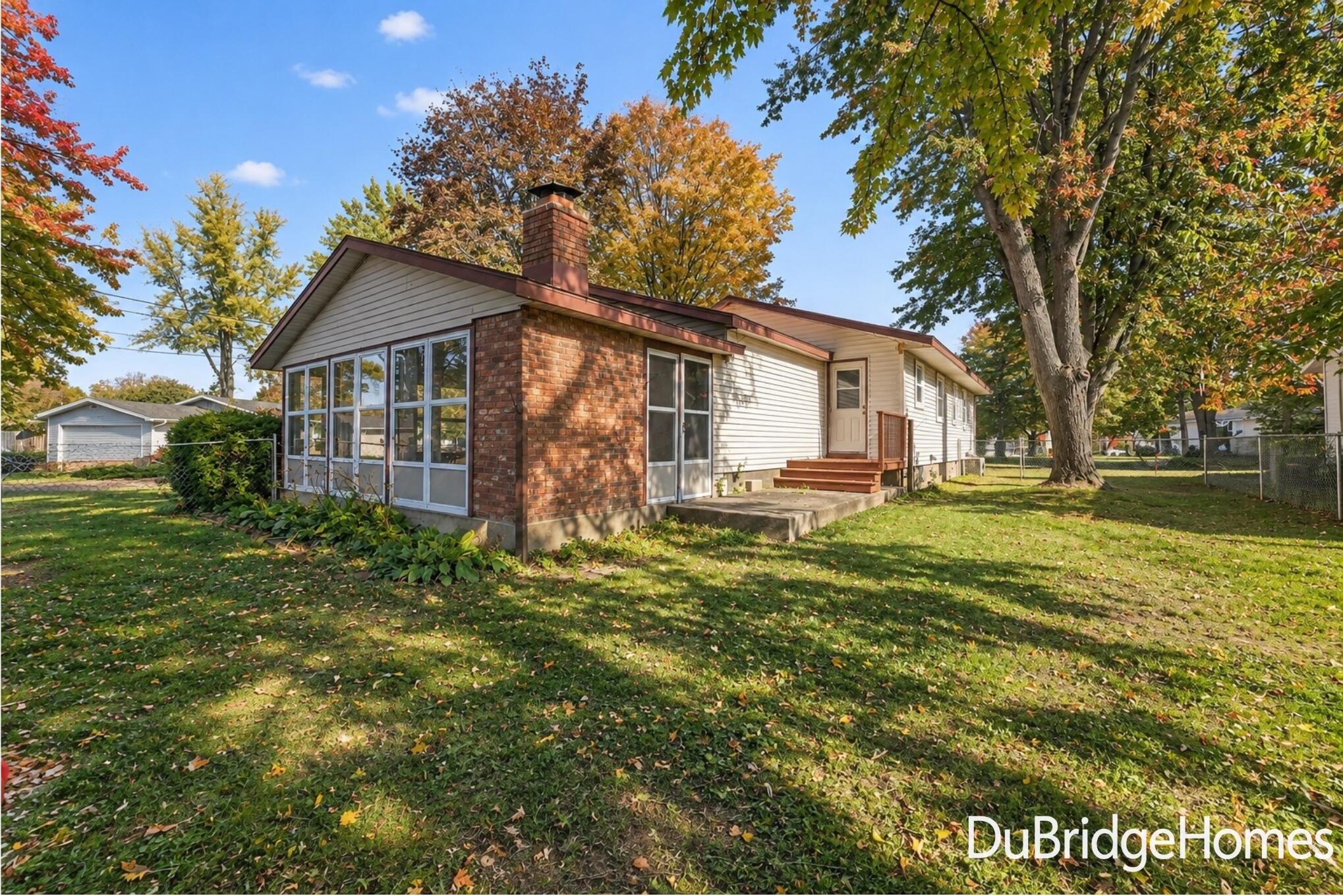 591 Fairway Drive NW Grand Rapids MI 49534